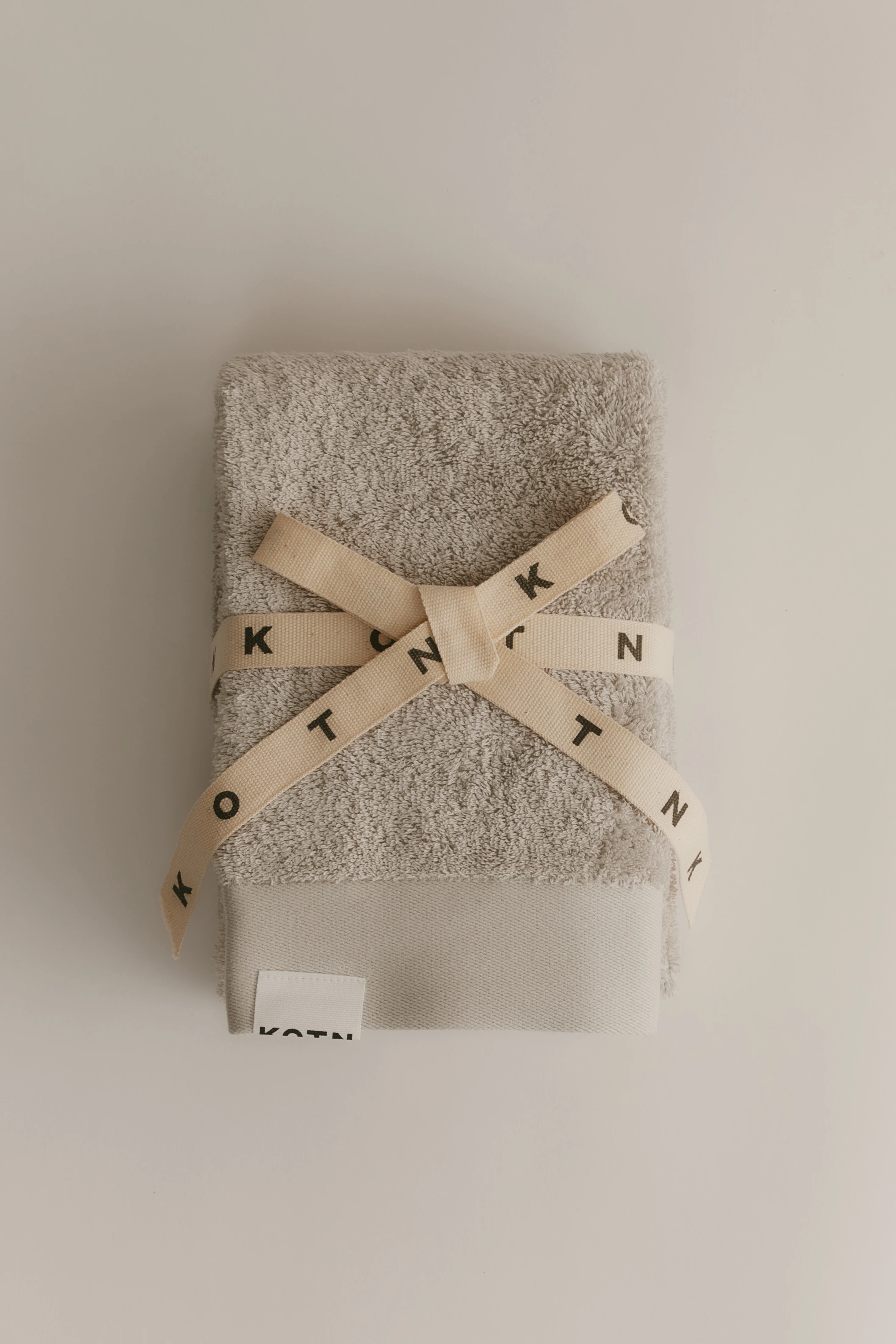 Egyptian Cotton Hand Towel (2 Pack) in Aluminum - Image 4