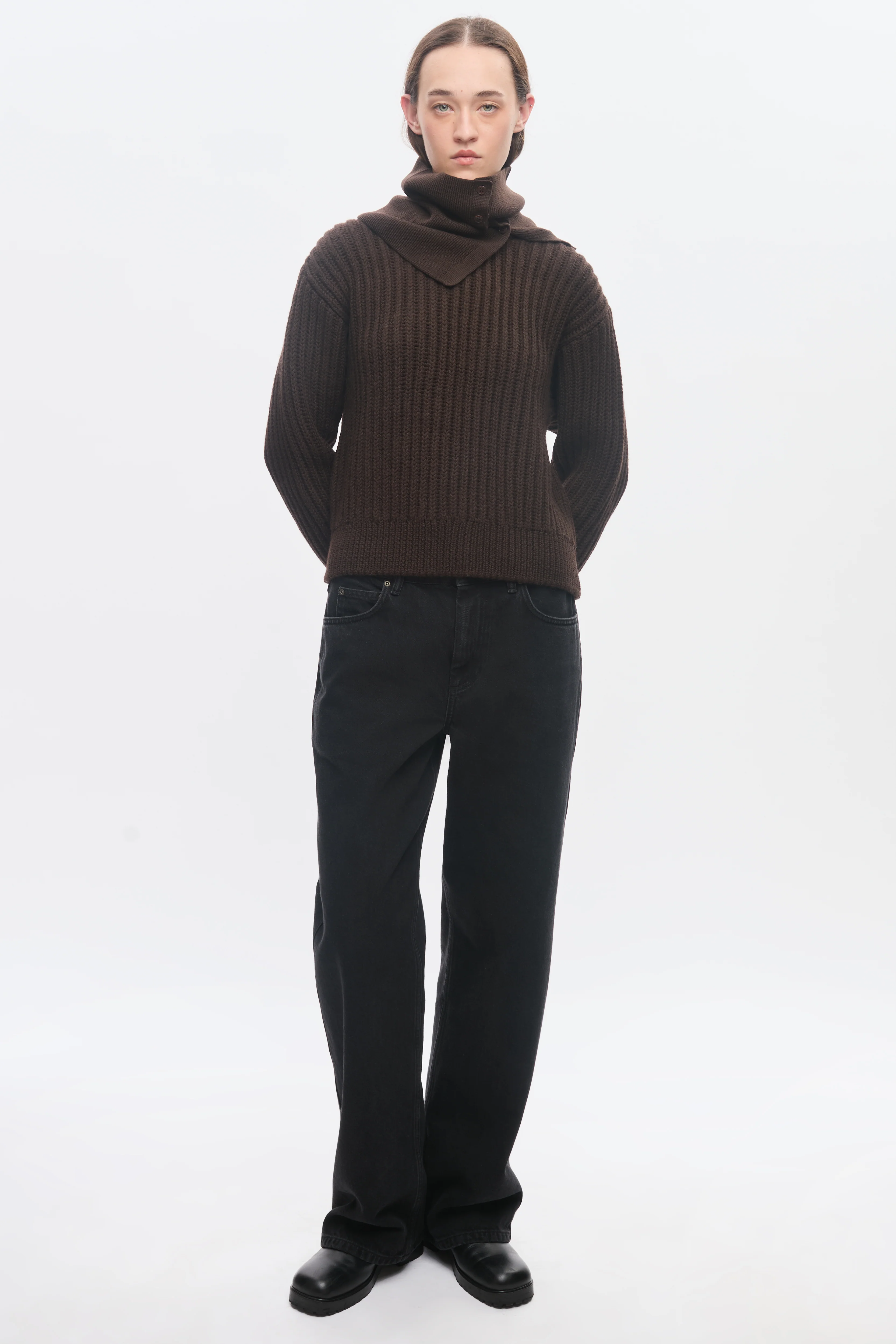 Elba Merino Neckwarmer in Coffee Bean - Image 6