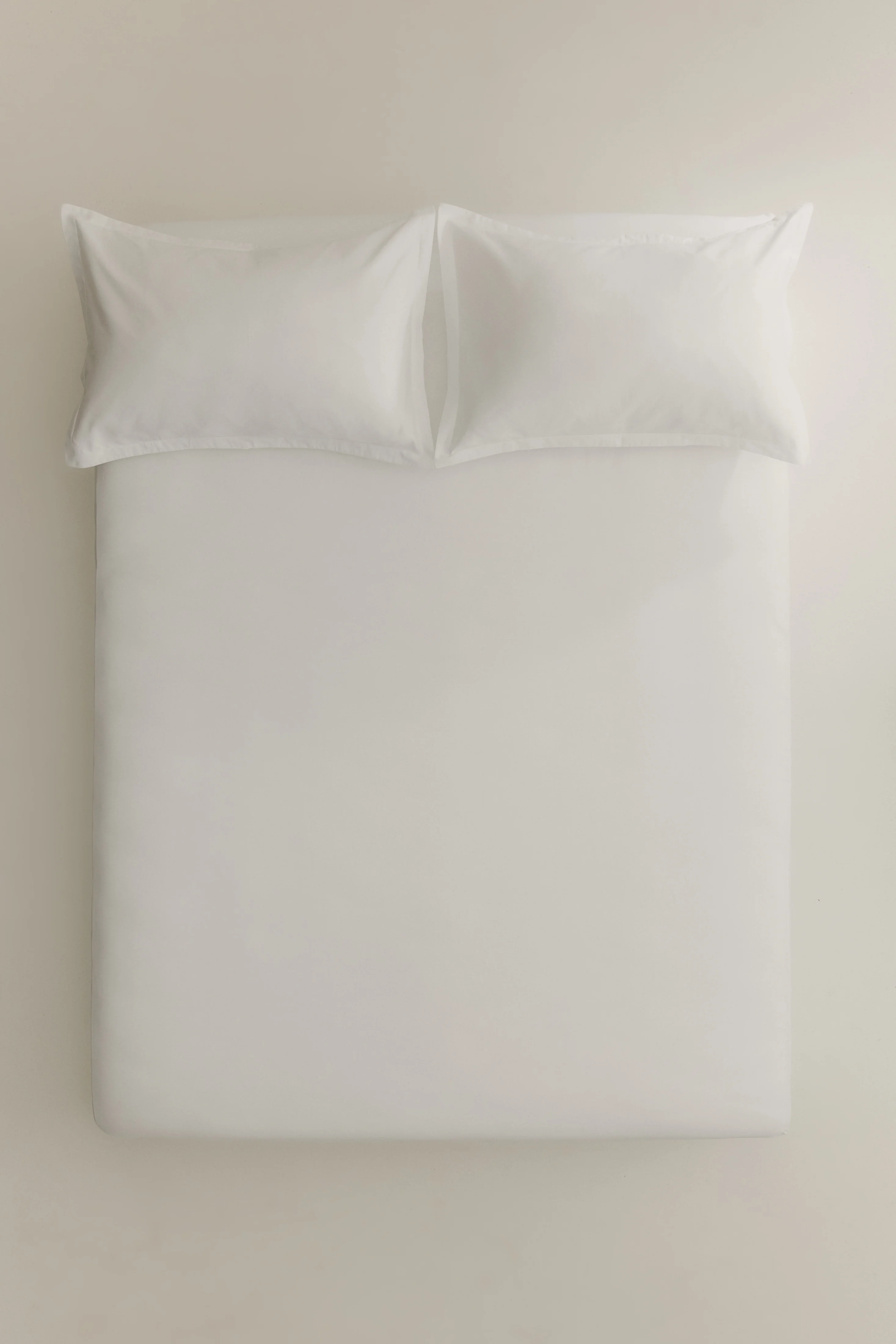 Fitted Sheet in White - Image 2