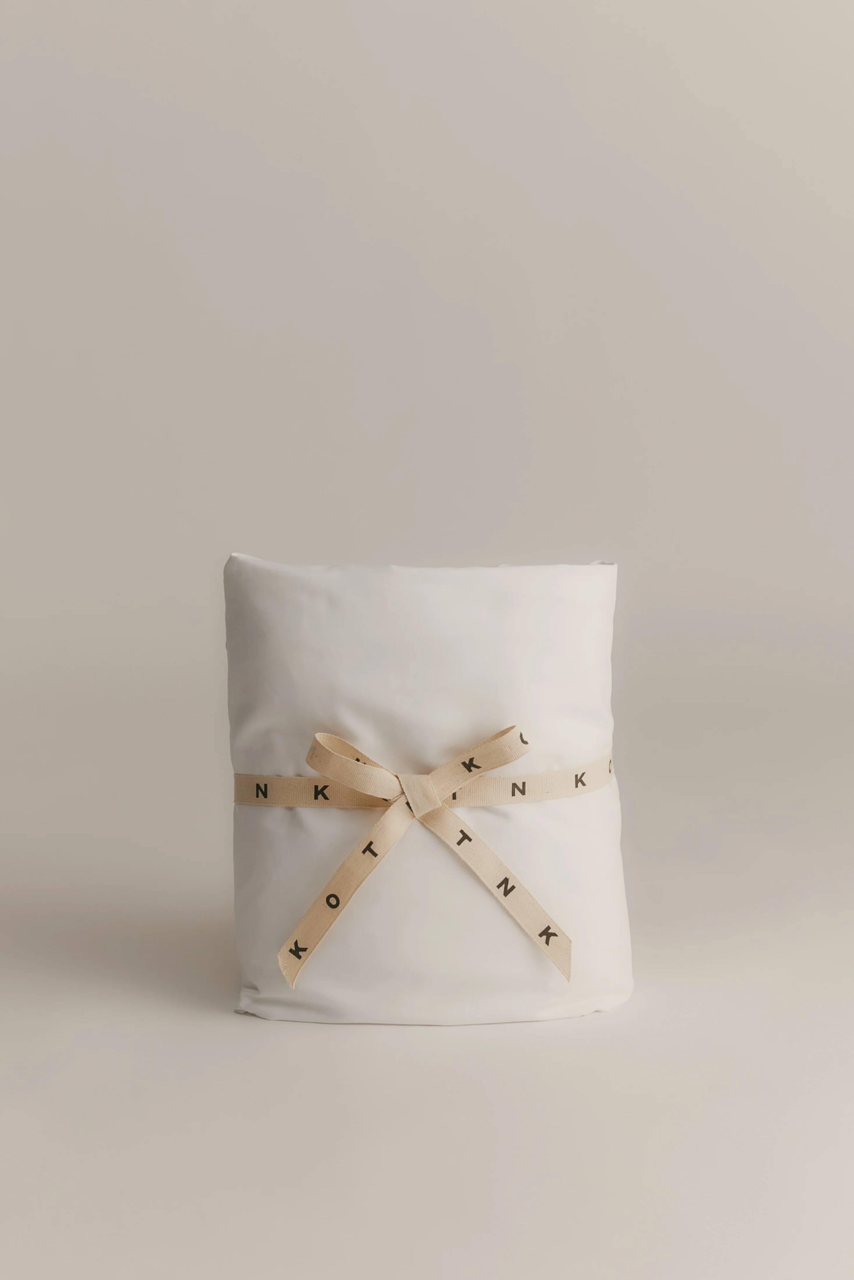 Fitted Sheet in White - Image 3