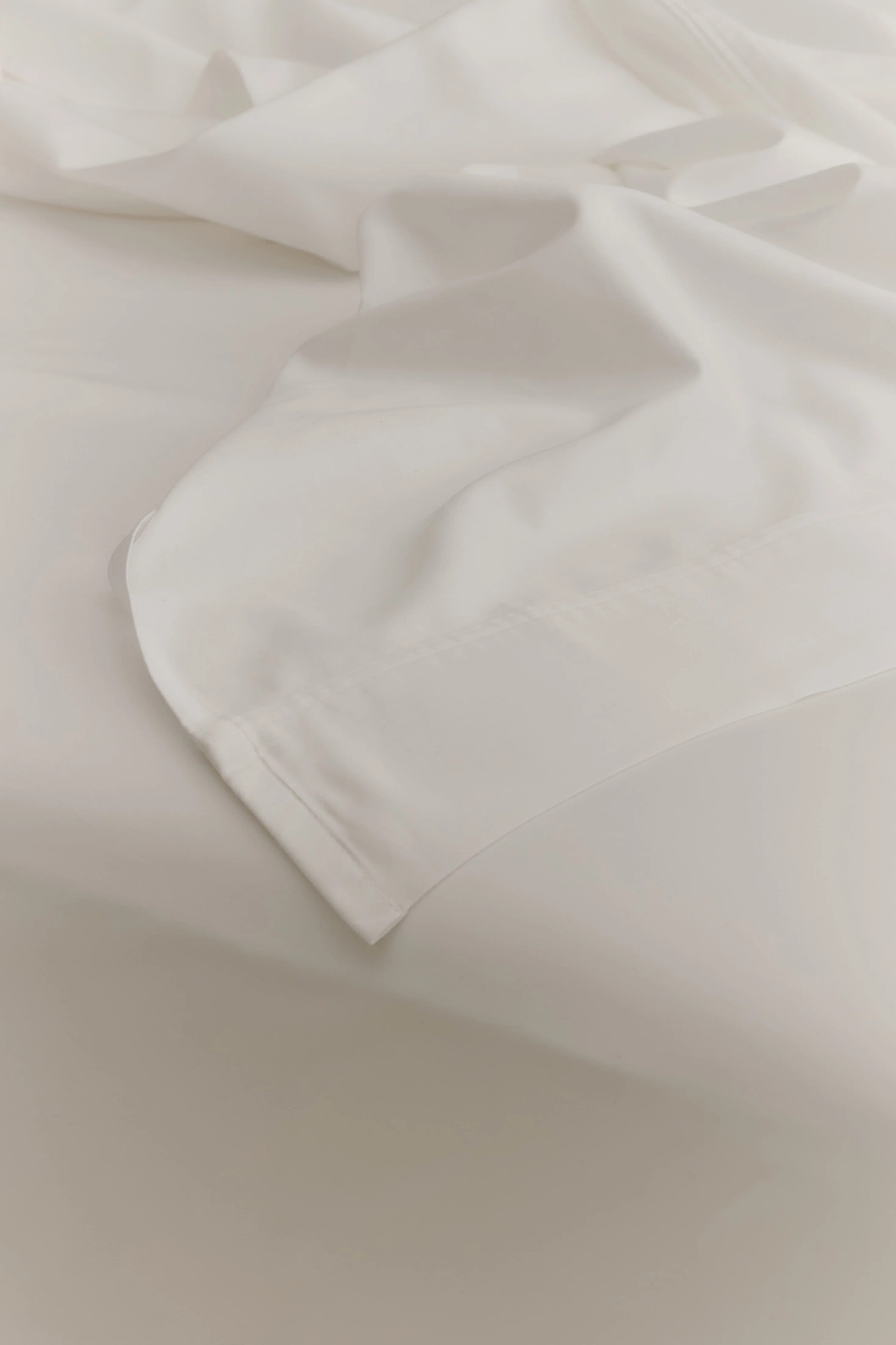 Flat Sheet in White - Image 3