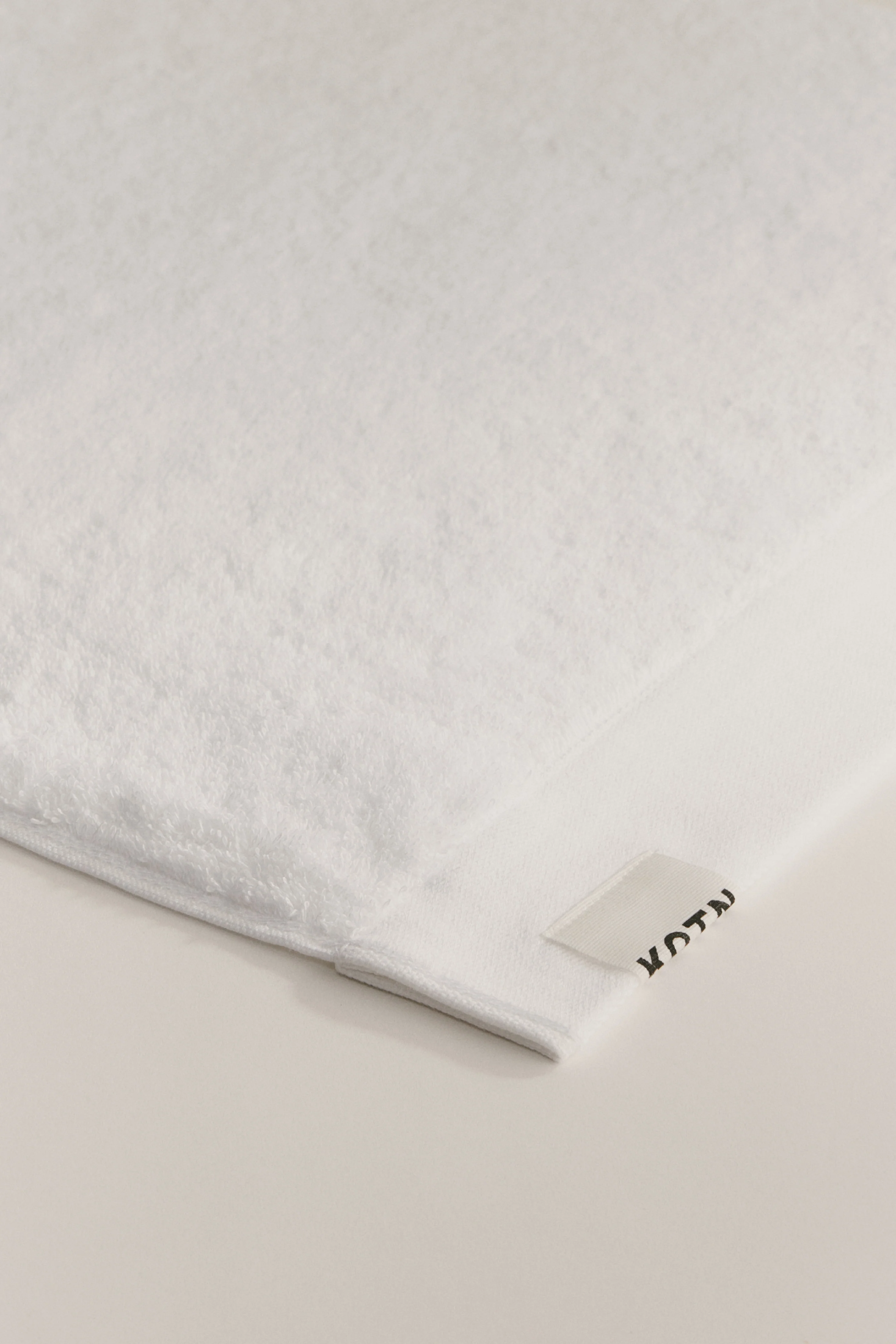 Egyptian Cotton Hand Towel (2 Pack) in White - Image 3