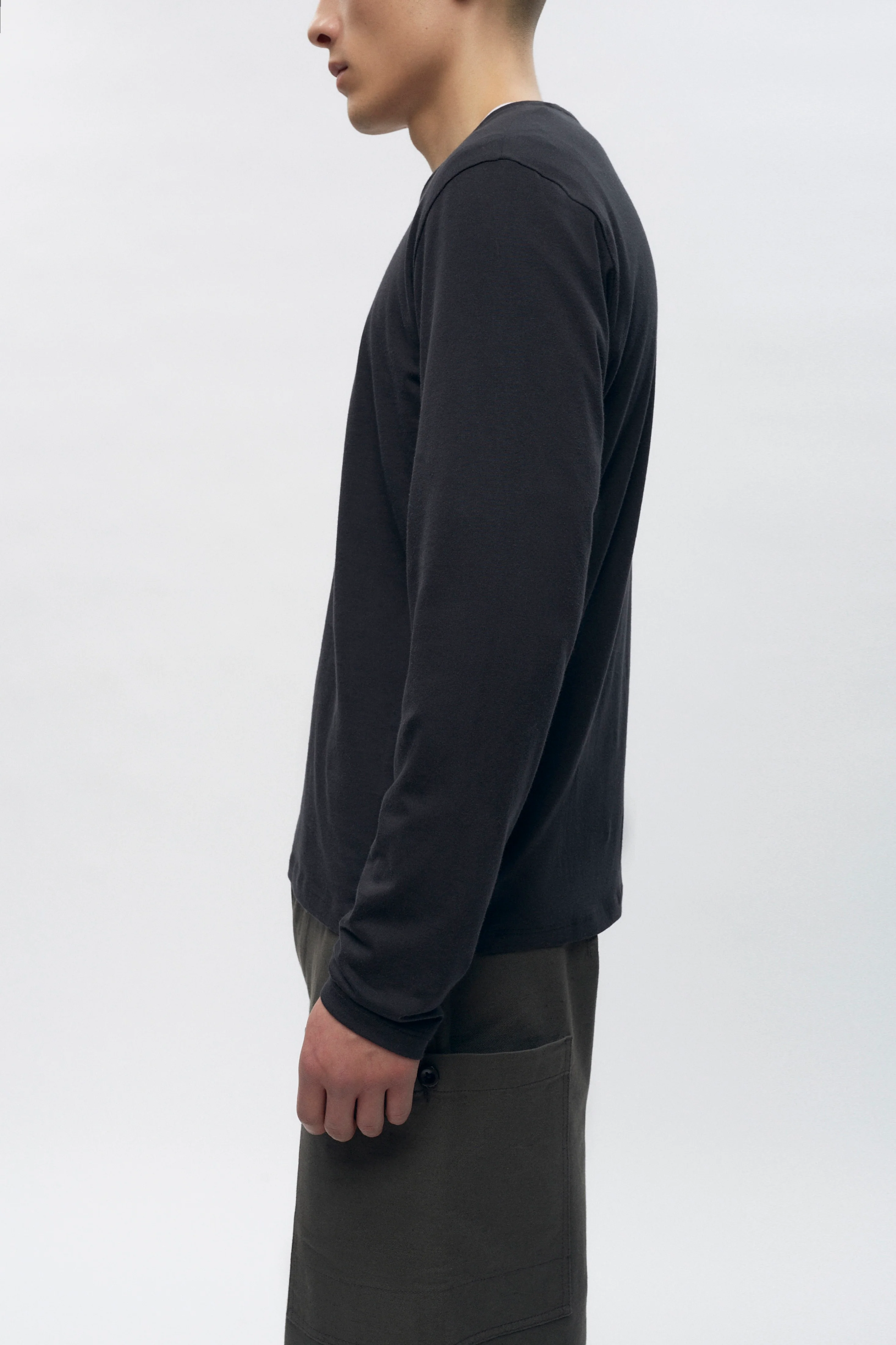 Unisex Essential Longsleeve in Black - Image 3