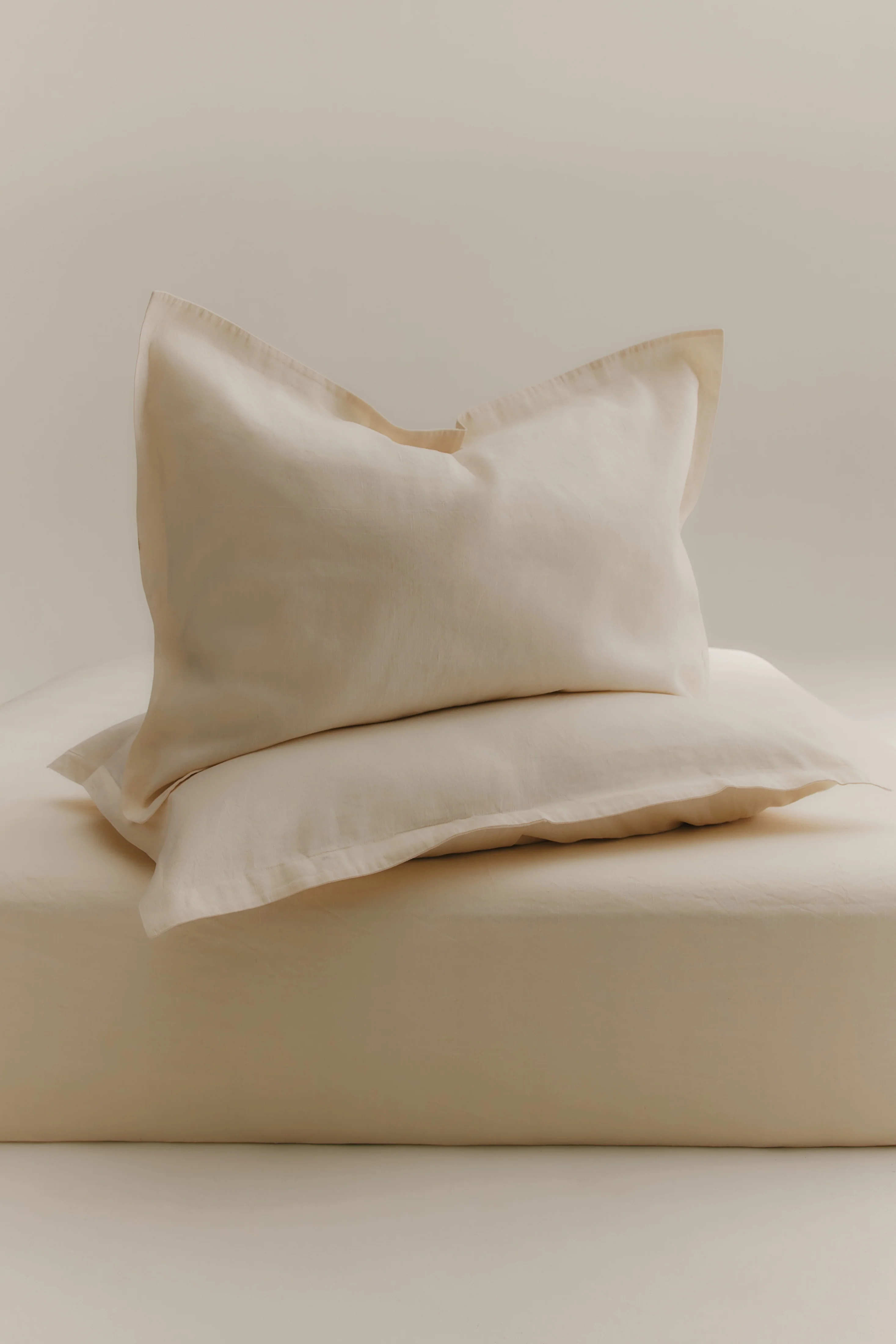 Linen Duvet Cover and Pillow Sham Set in Natural - Image 4