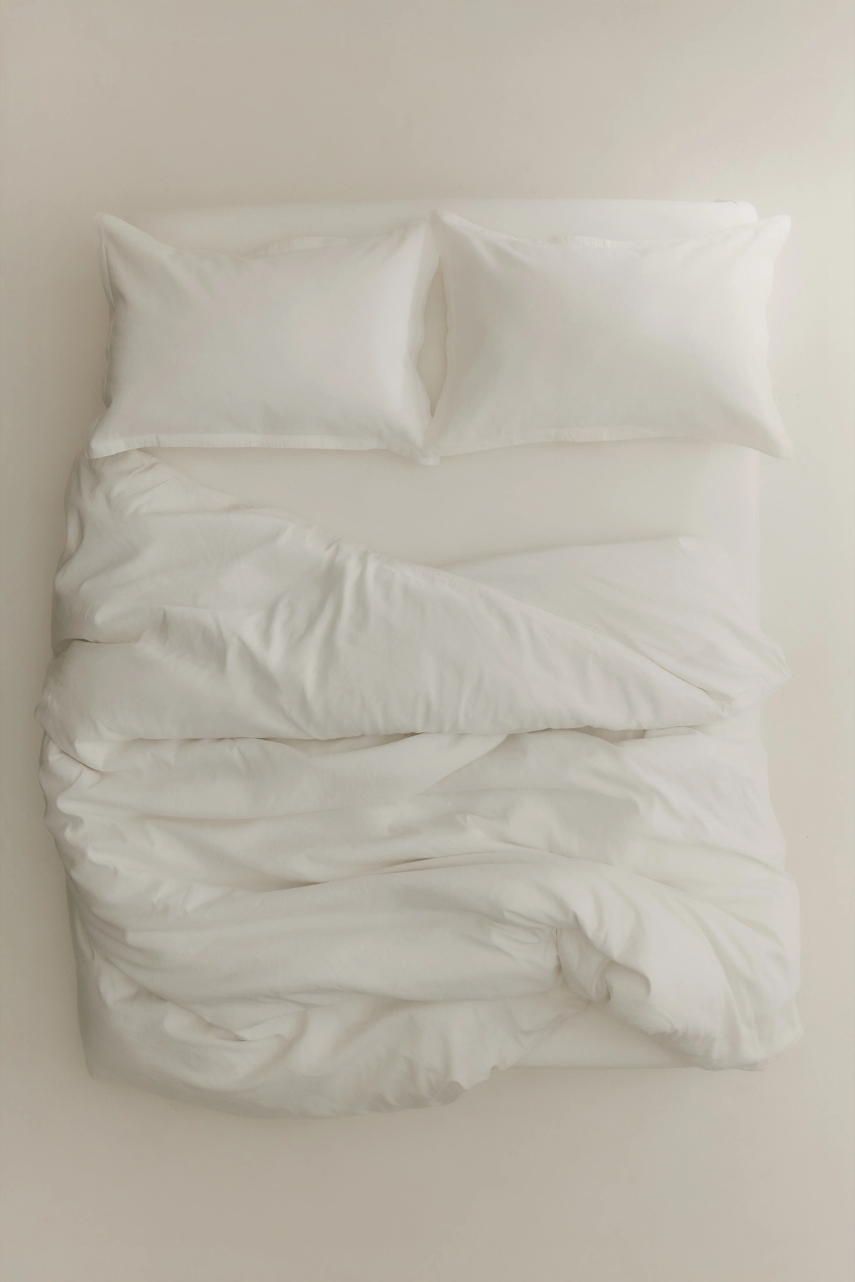 Linen Duvet Cover and Pillow Sham Set in White - Image 2