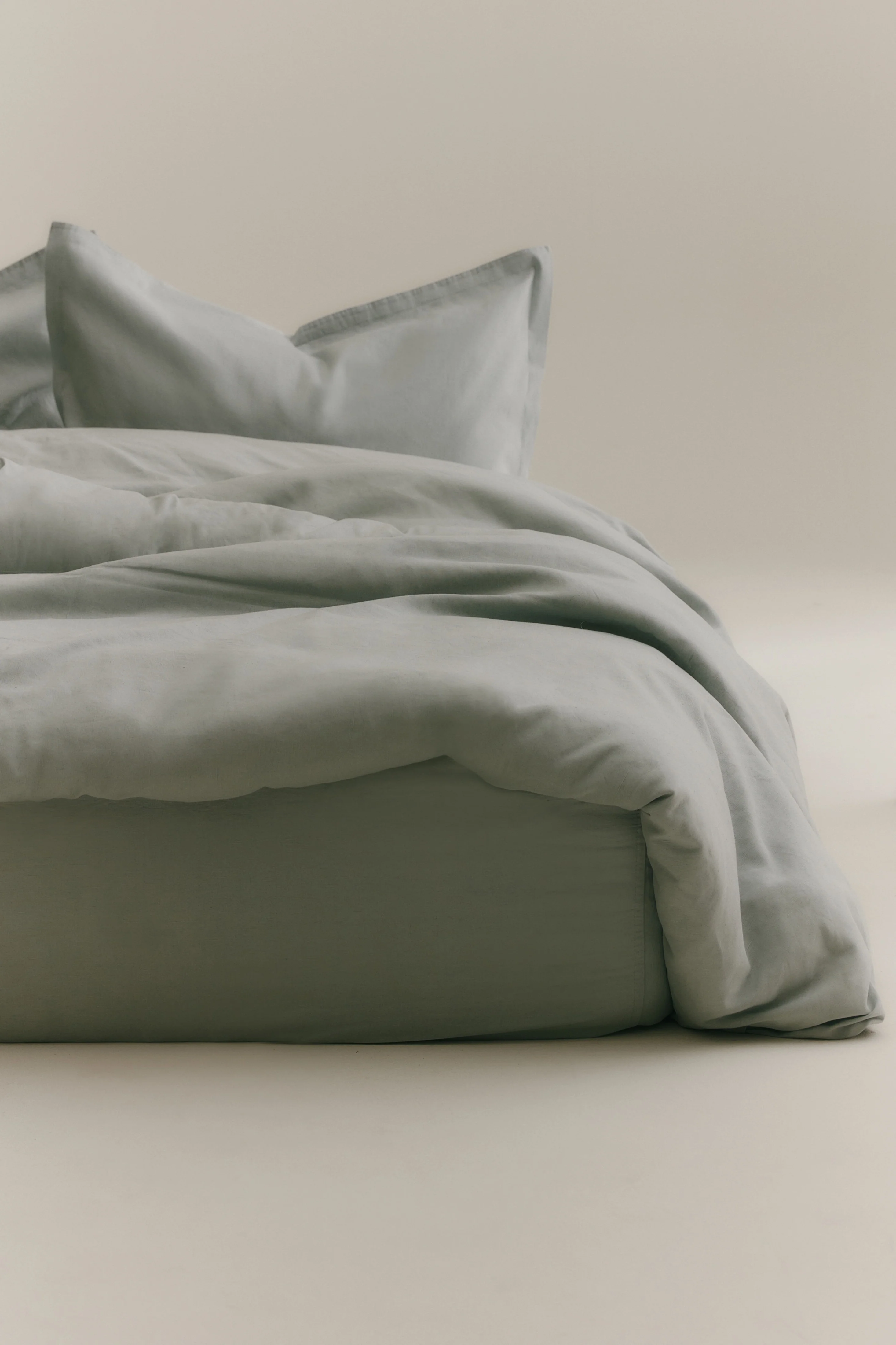 Linen Duvet Cover and Sham Set in Puritan Grey - Image 3