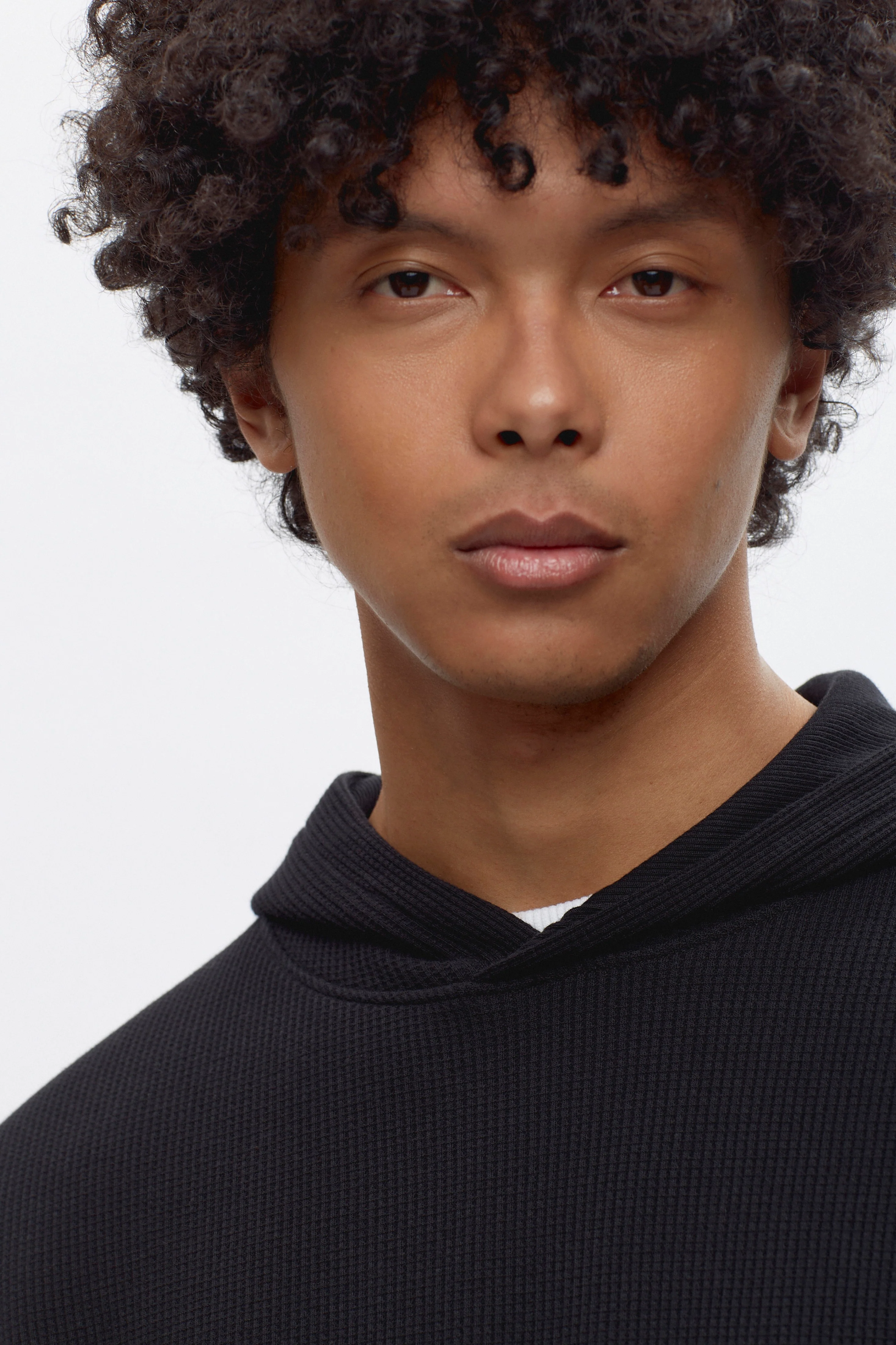 Atlas Hoodie in Black - Image 4