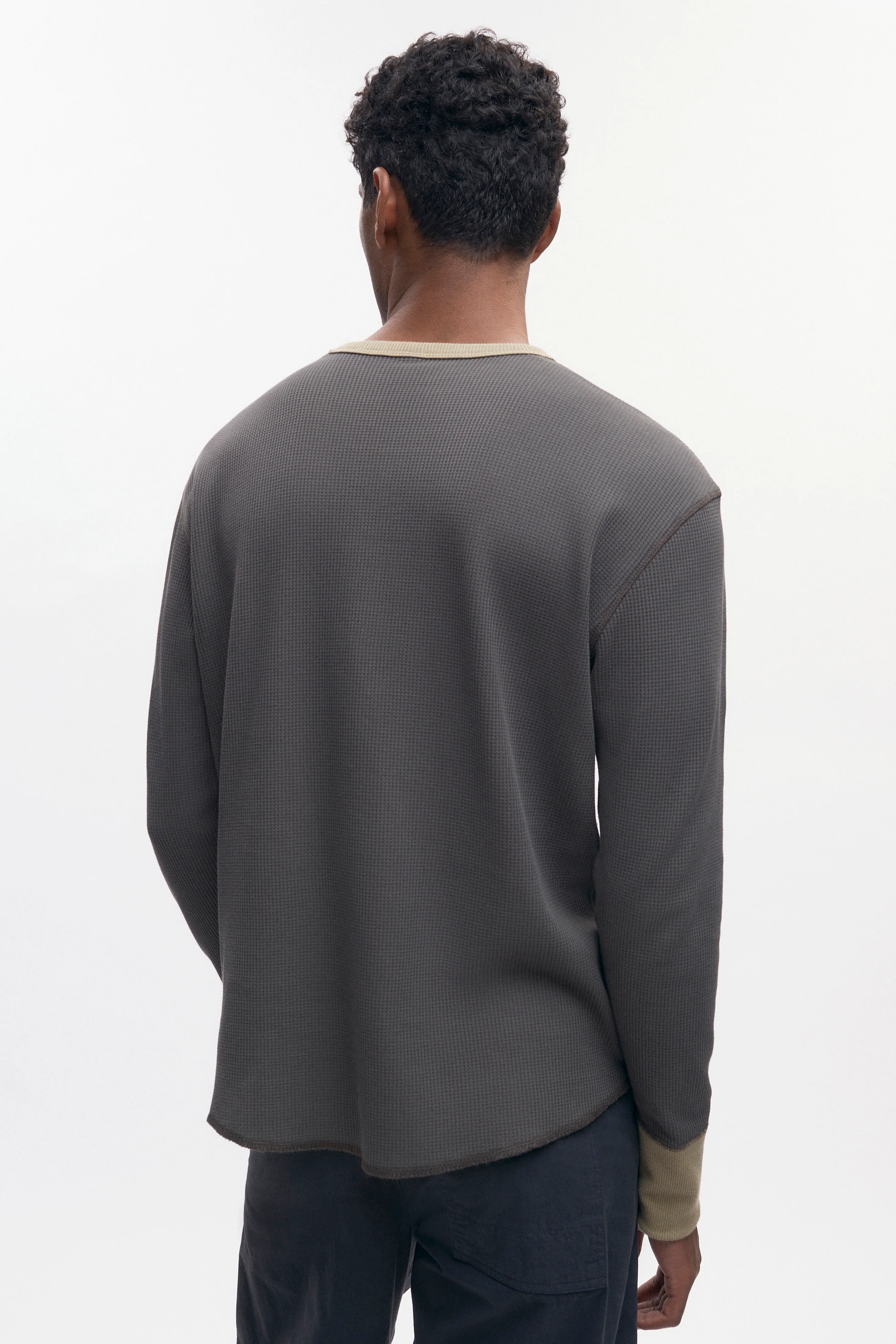 Men's Atlas Waffle Longsleeve in Beluga/Desert - Image 4