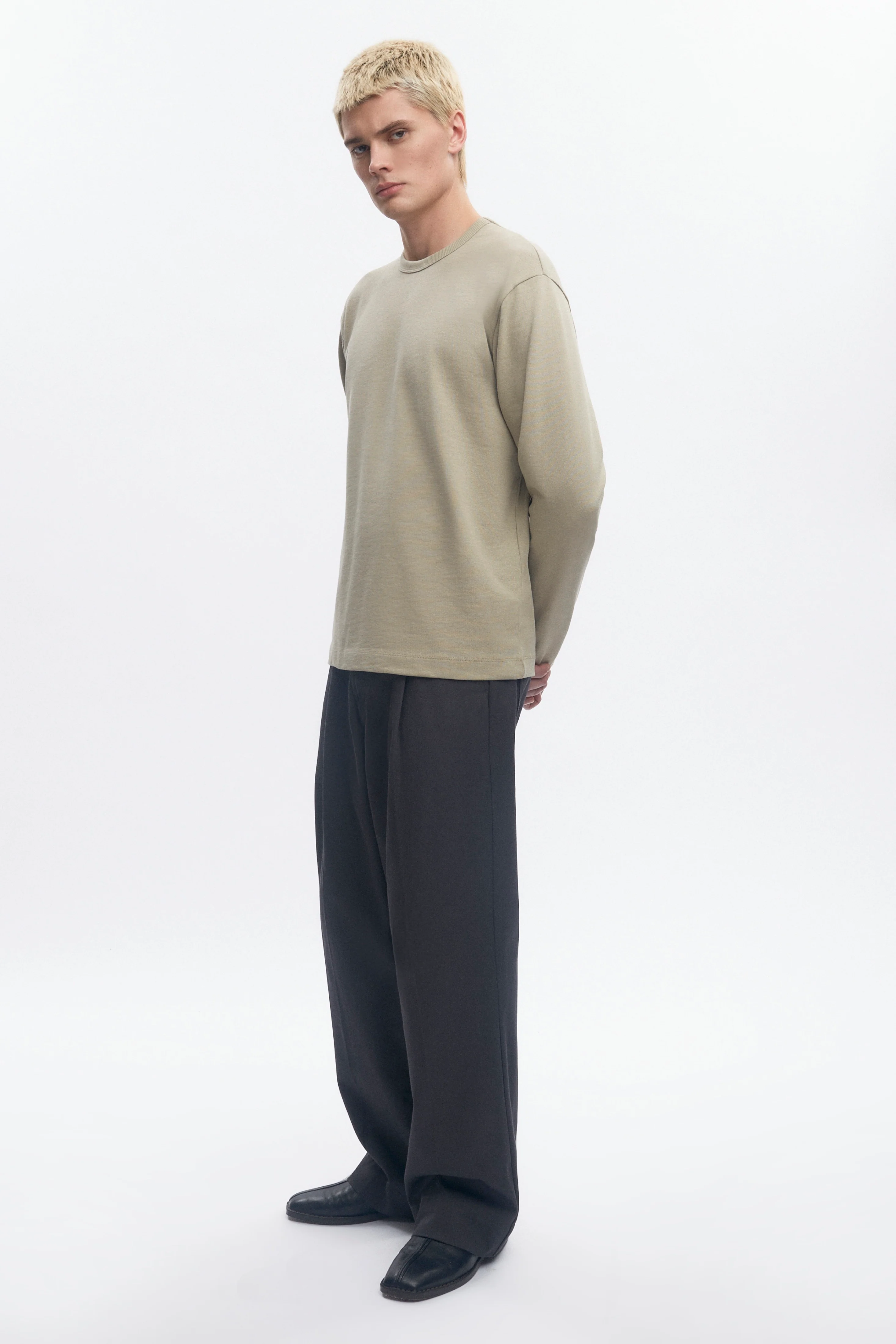 Men's Box Slub Longsleeve in Desert - Image 6