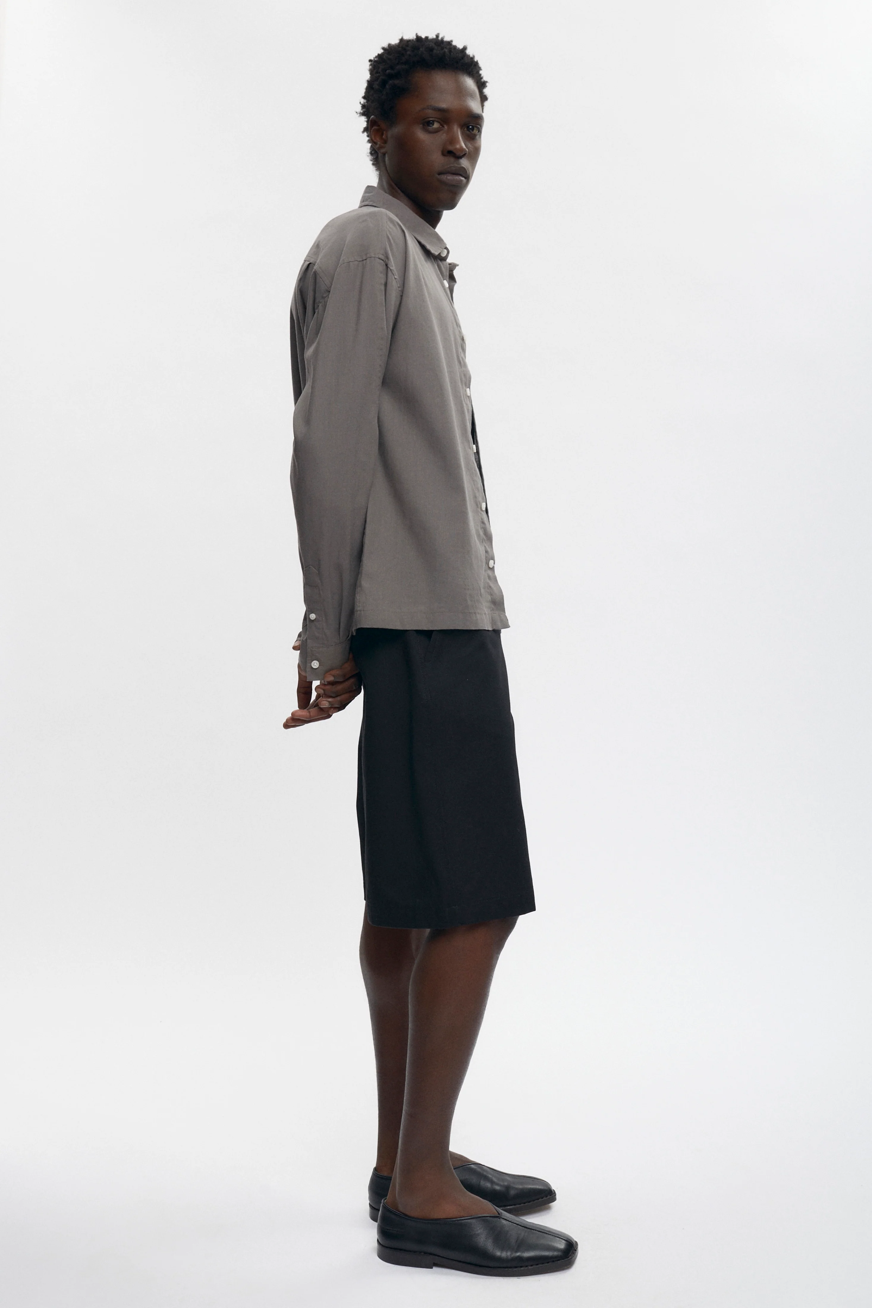 Cairo Linen Shirt in Warm Grey - Image 5