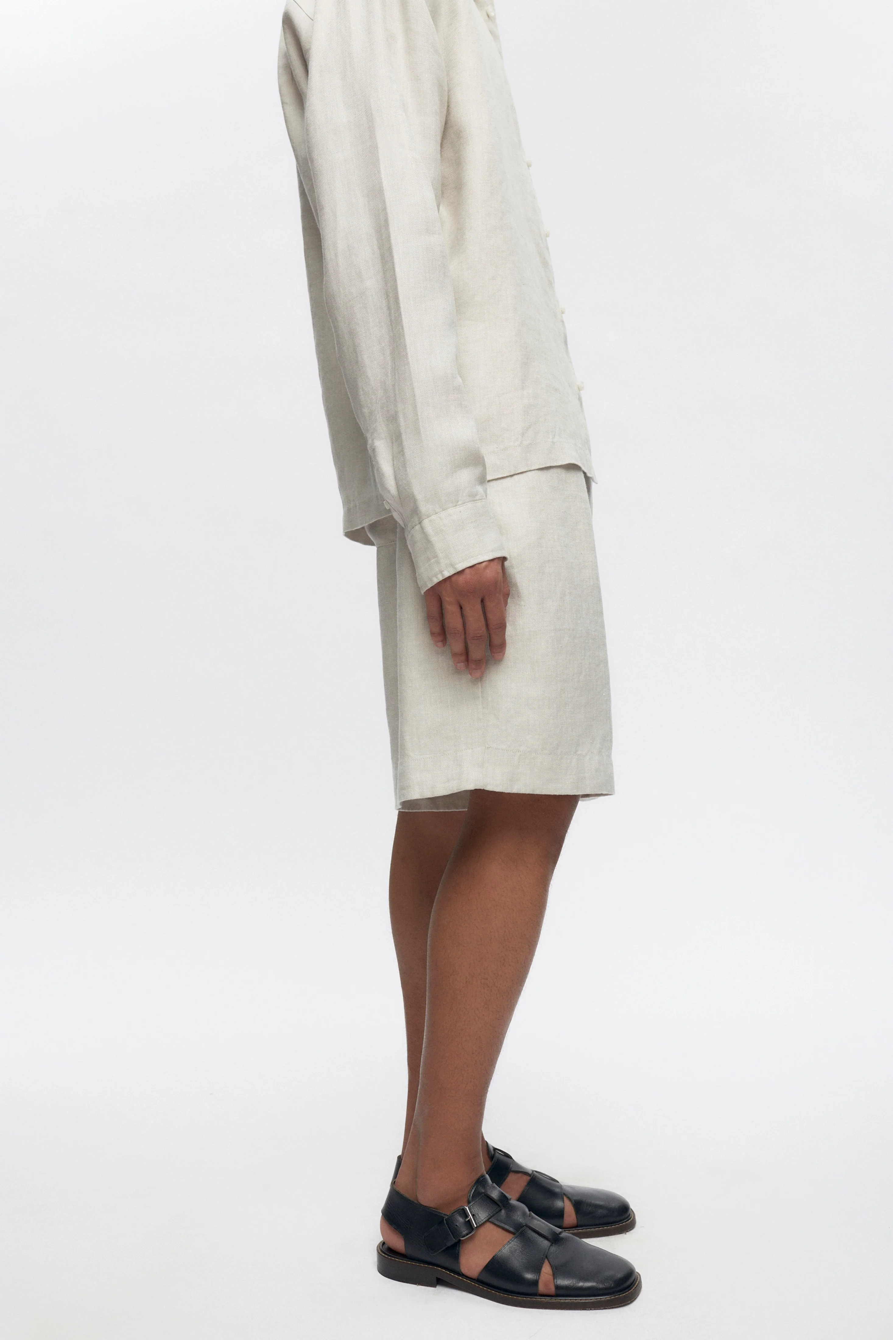 Cairo Linen Short in Natural - Image 3