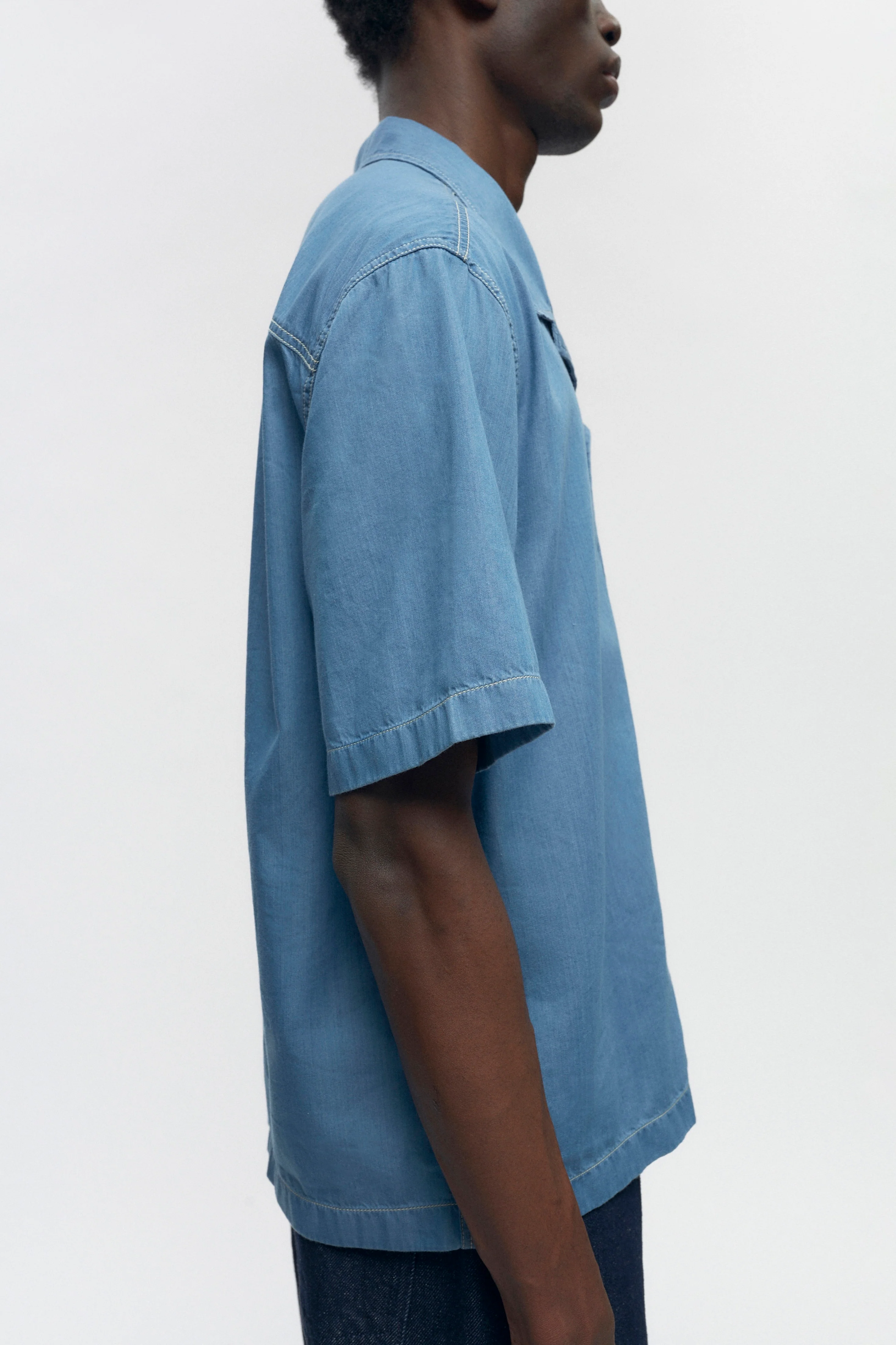 Men's Chambray Camp Shirt in Light Wash - Image 4