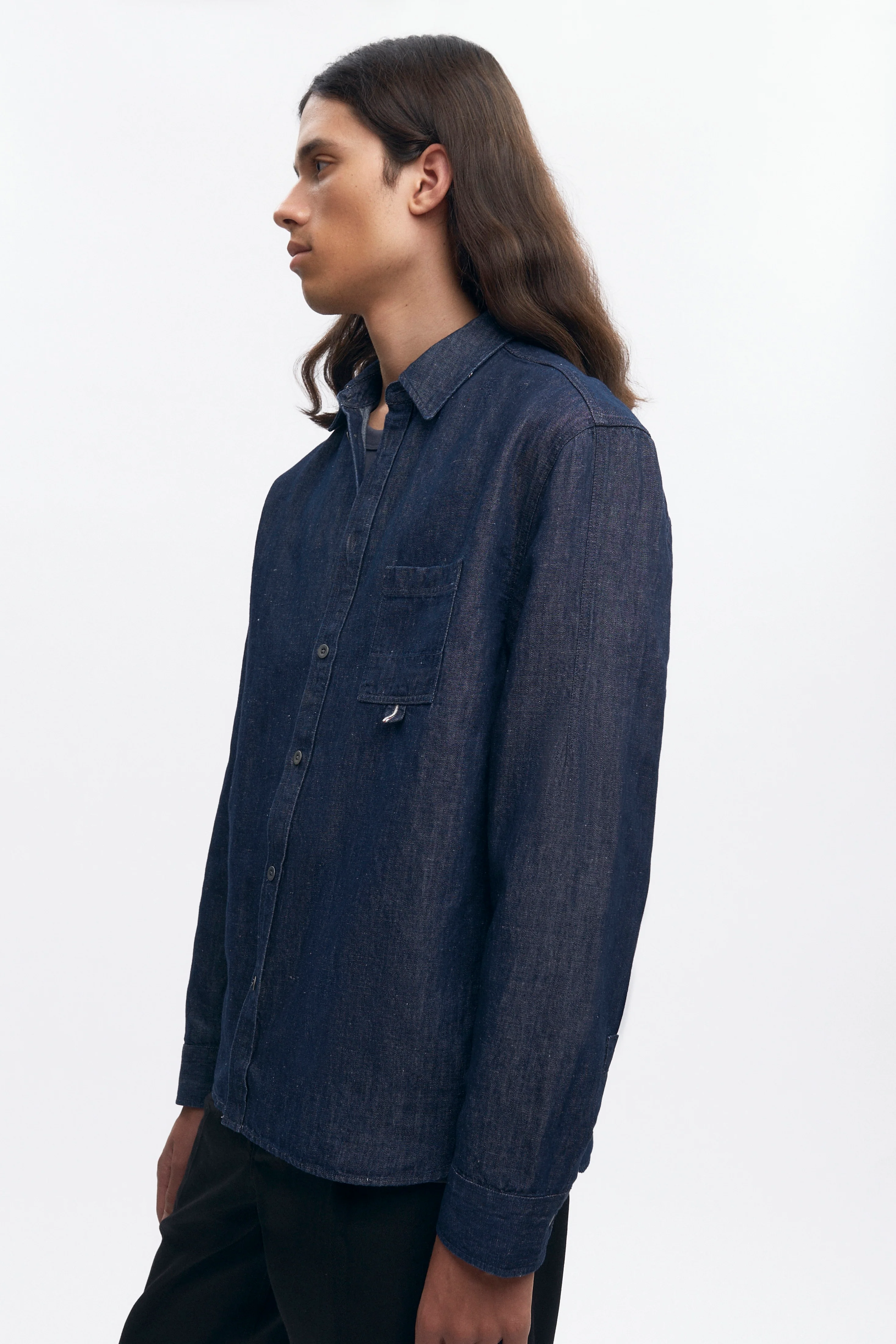 Men's Chambray Shirt in Rinse - Image 3