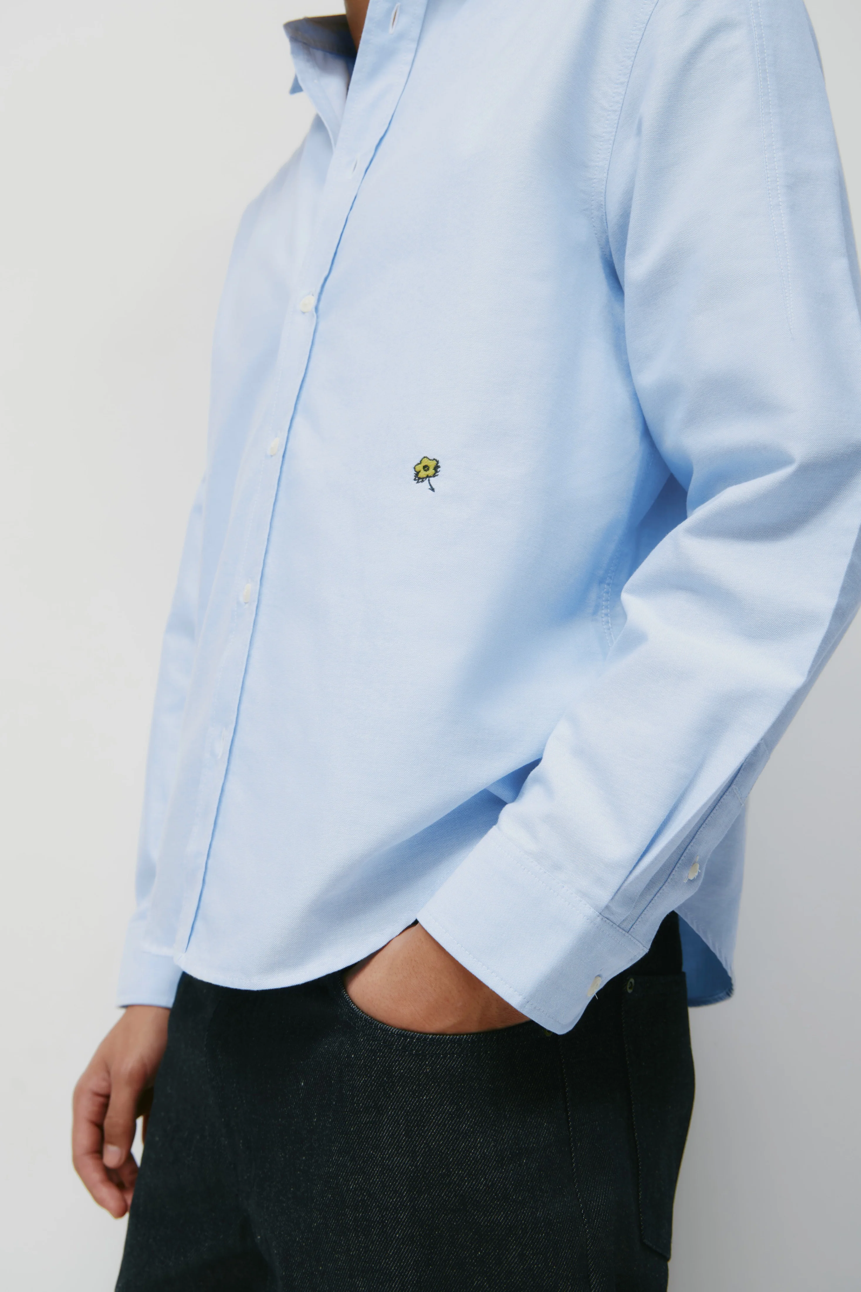 Men's Classic Oxford Shirt in Oxford Blue - Image 5