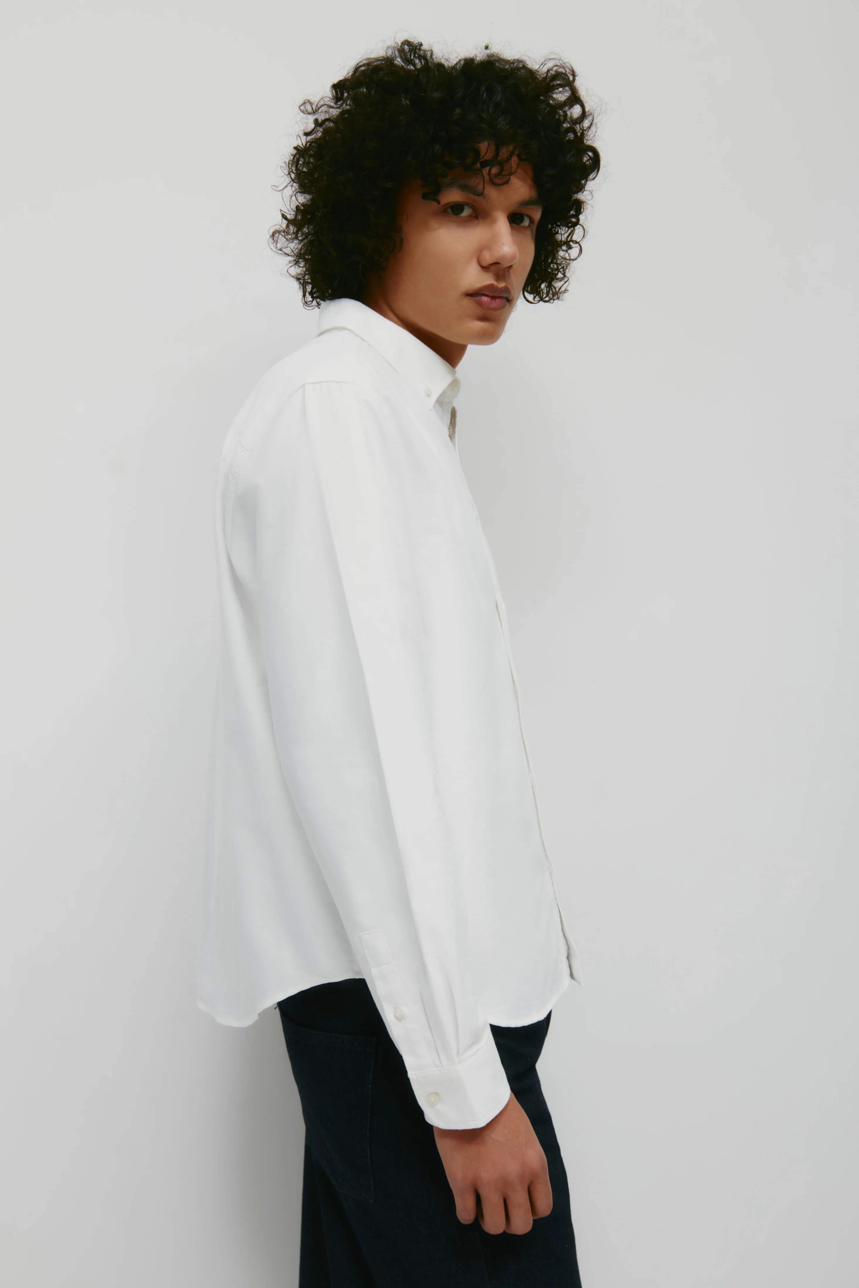 Men's Classic Oxford Shirt in White - Image 3