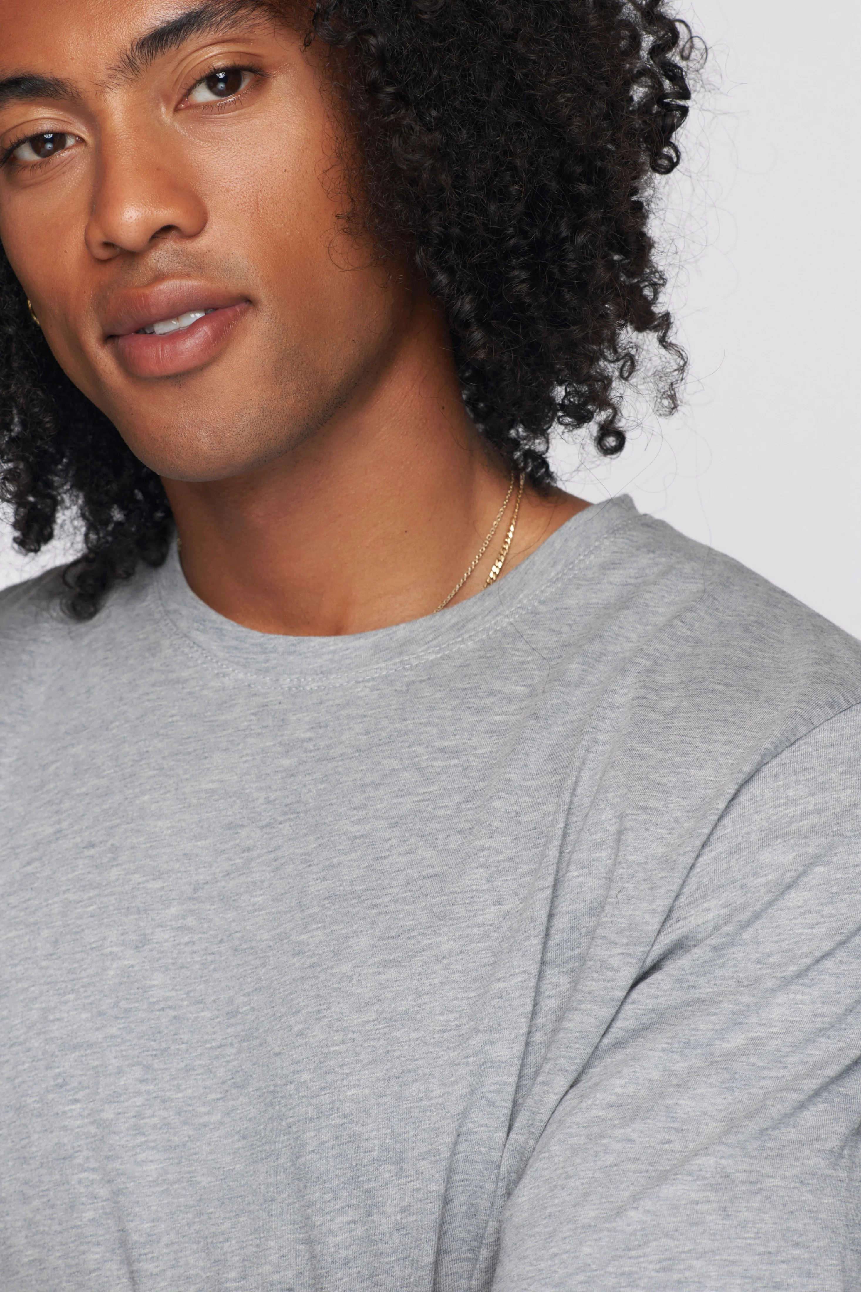 Men's Essential Crew in Heather Grey - Image 4