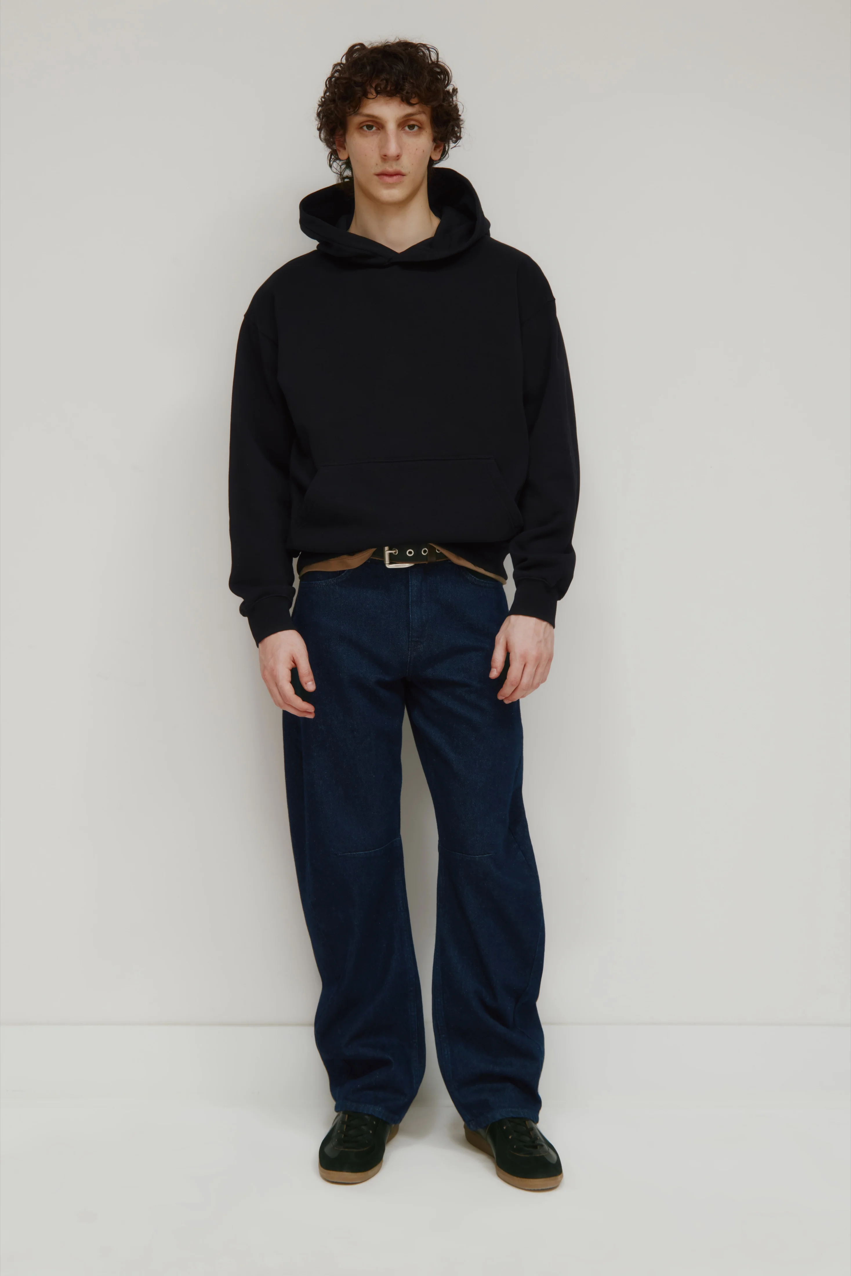 Men's Essential Hoodie in Black - Image 2