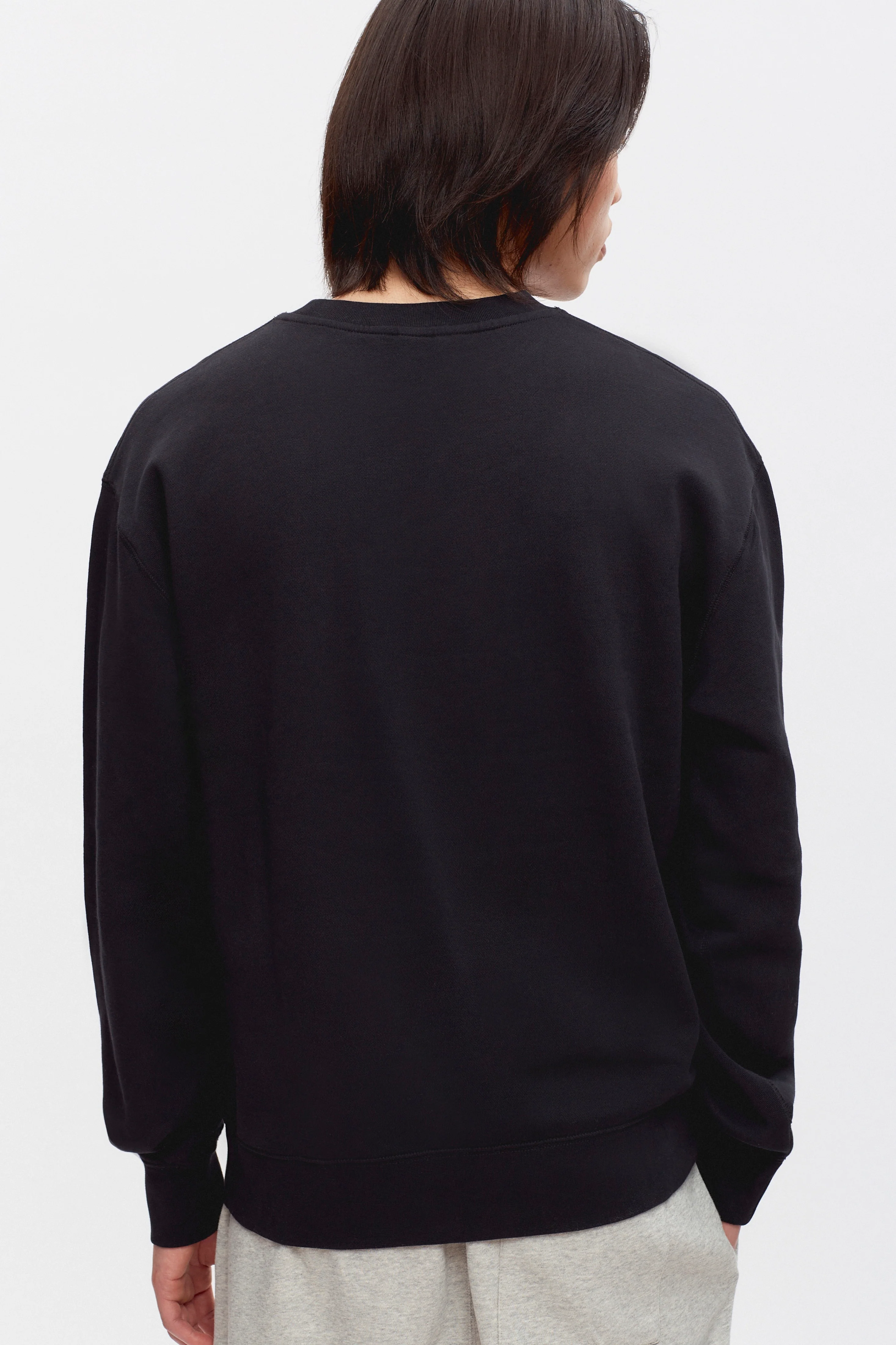Essential Sweatshirt in Black - Image 3