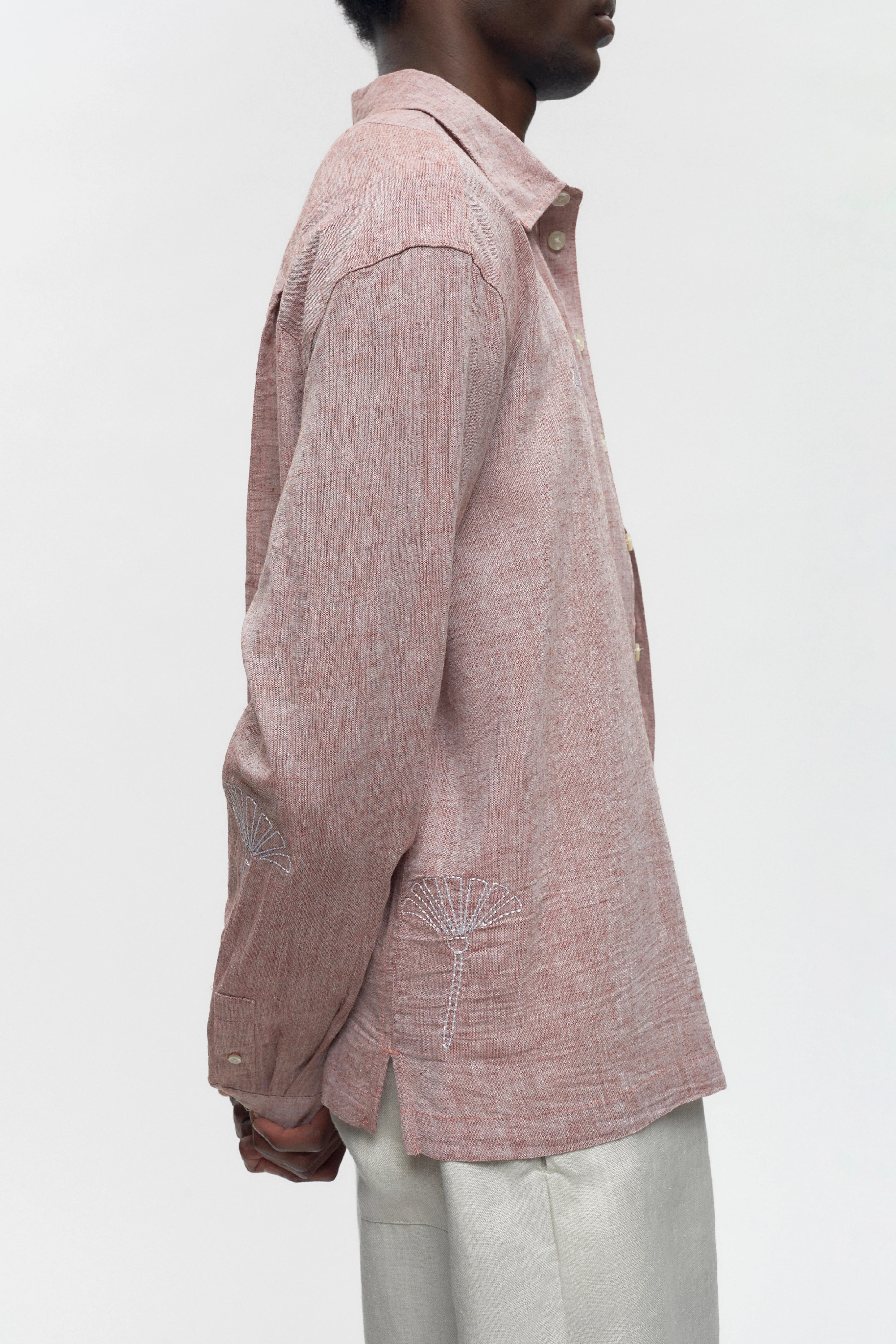 Featherweight Shirt in Acorn - Image 3