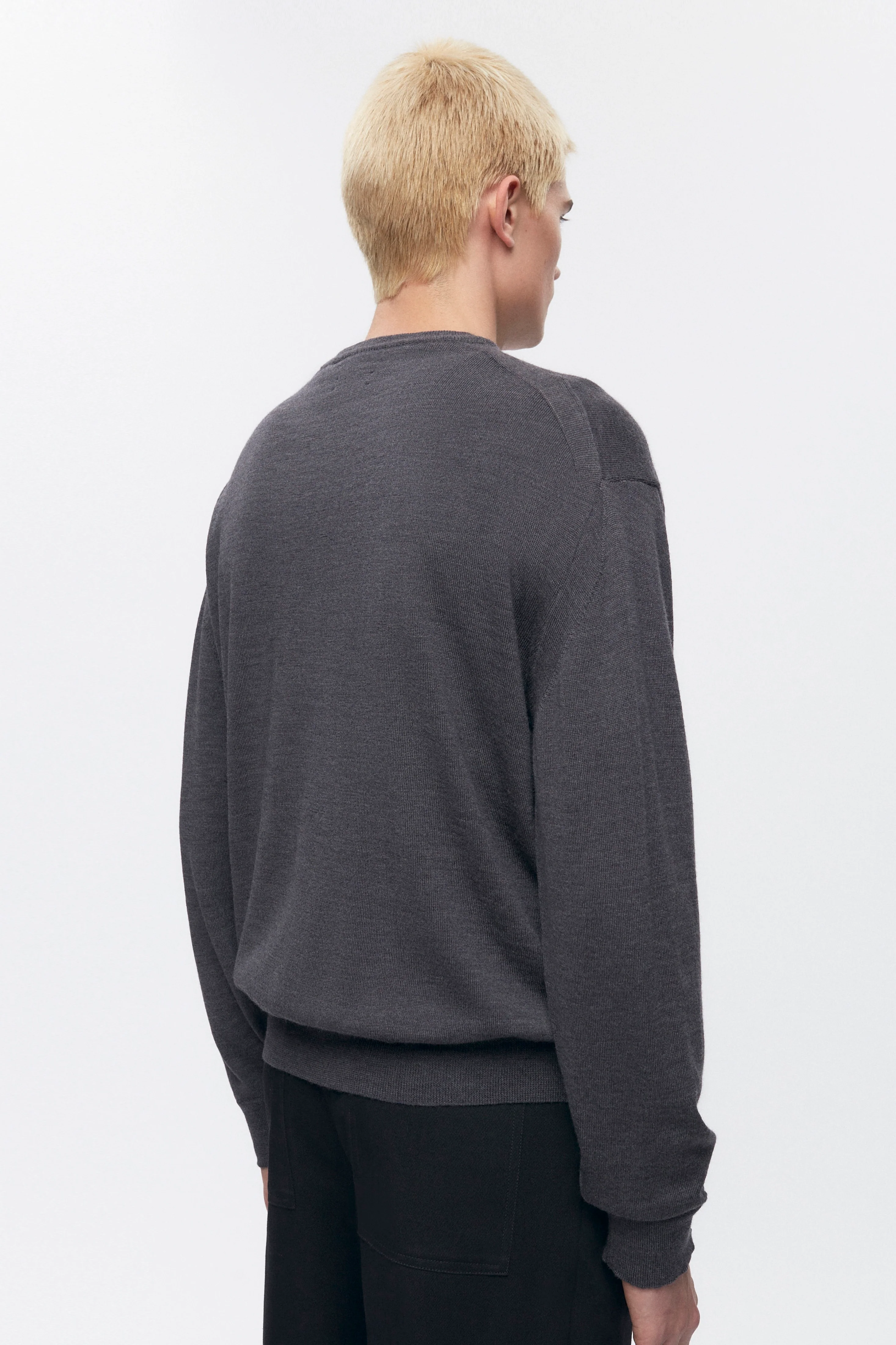 Men's Fine Merino Crewneck Sweater in Charcoal Melange - Image 4