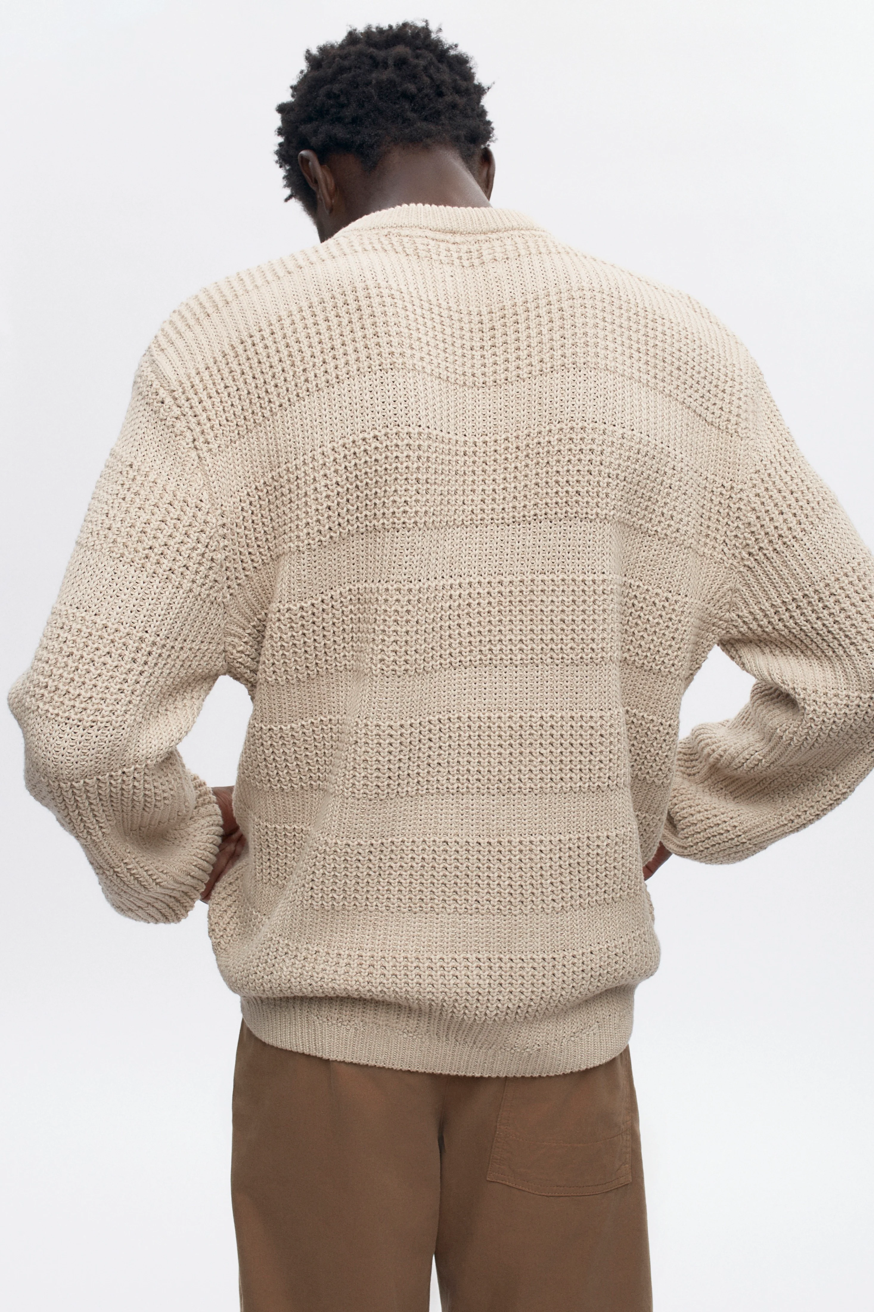 Men's Grid Stitch Crewneck Sweater in Oat Melange - Image 4