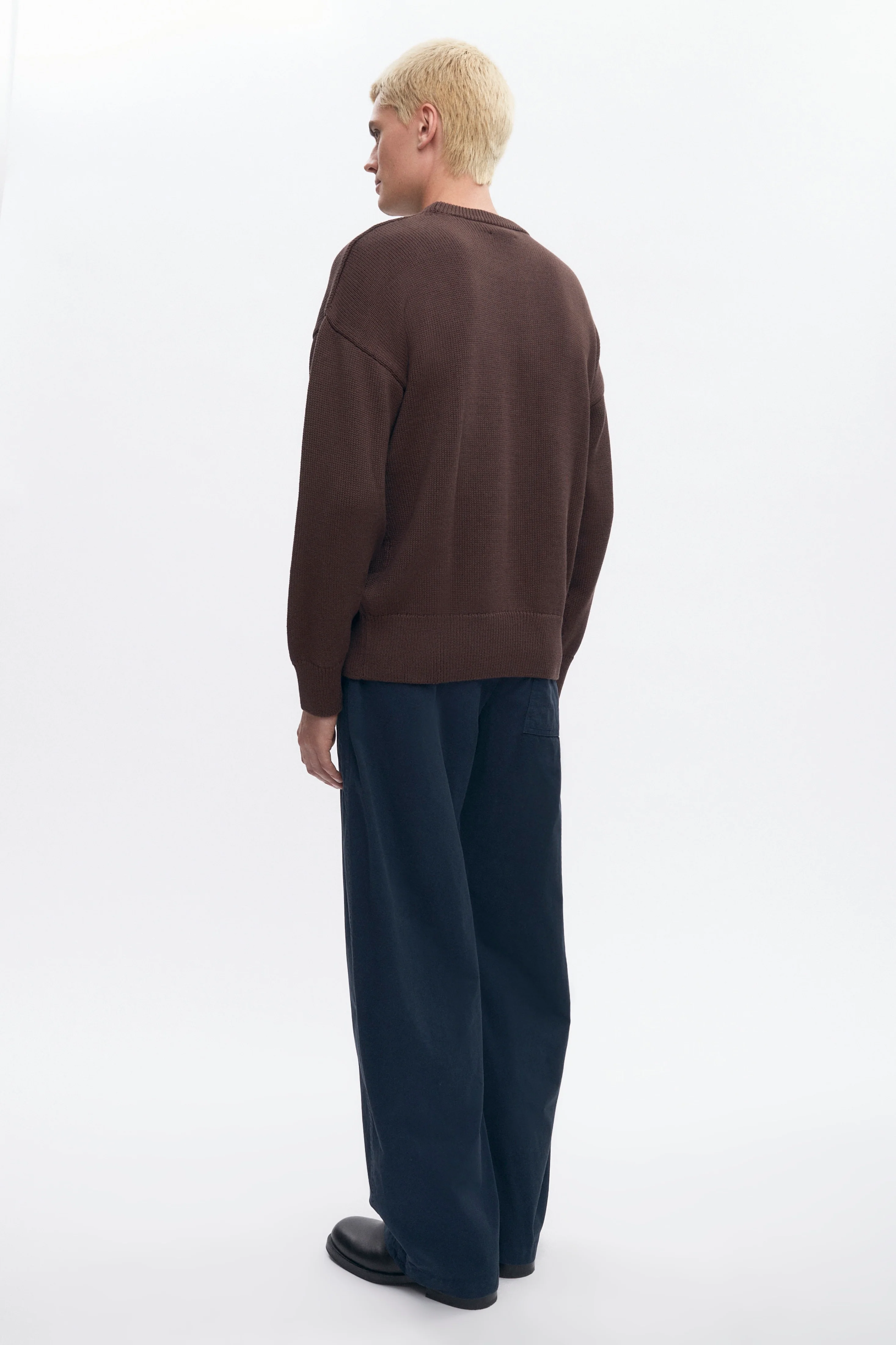 Men's Hamatah Sweater in Coffee Bean - Image 6