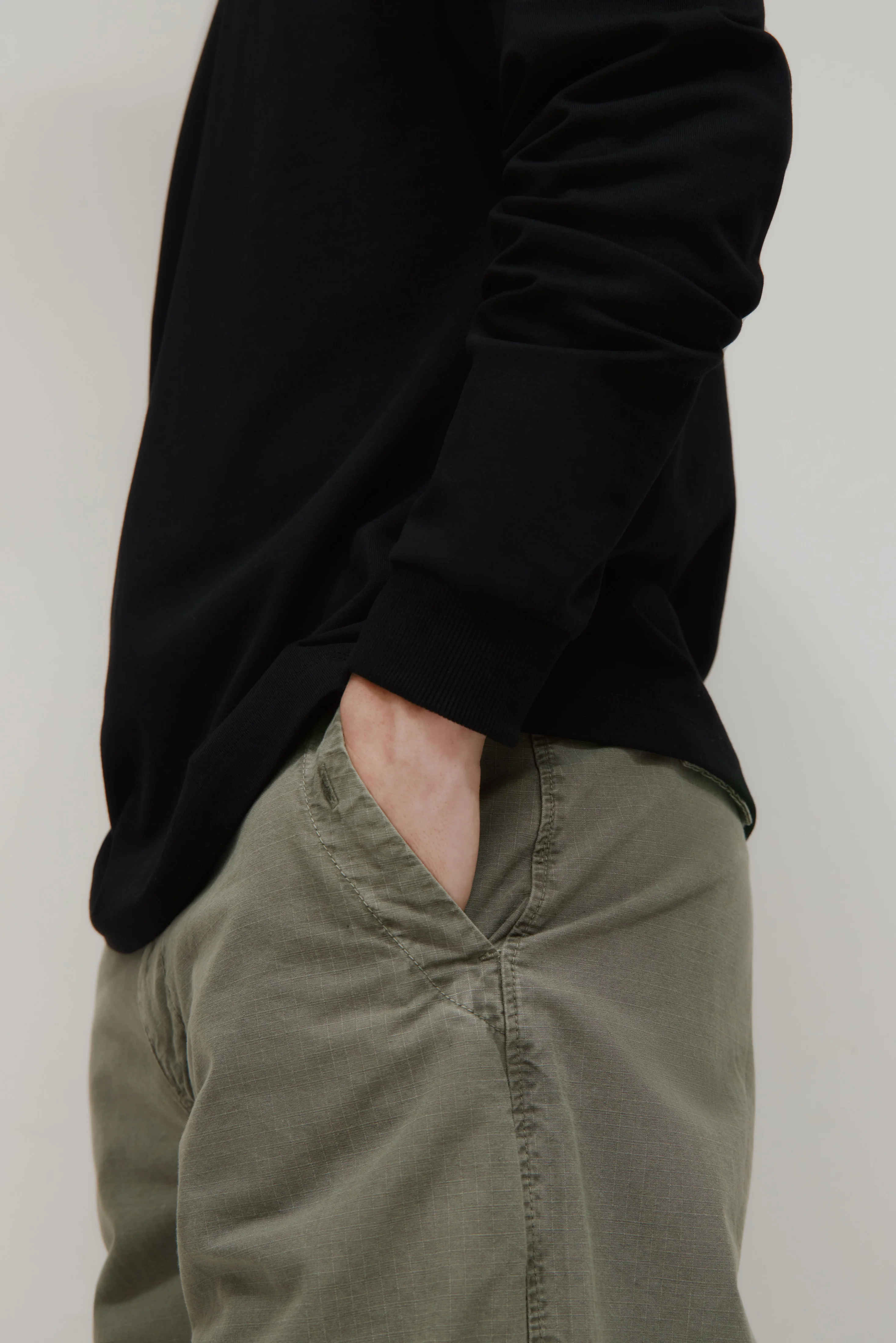Men's Midweight Longsleeve in Black - Image 5
