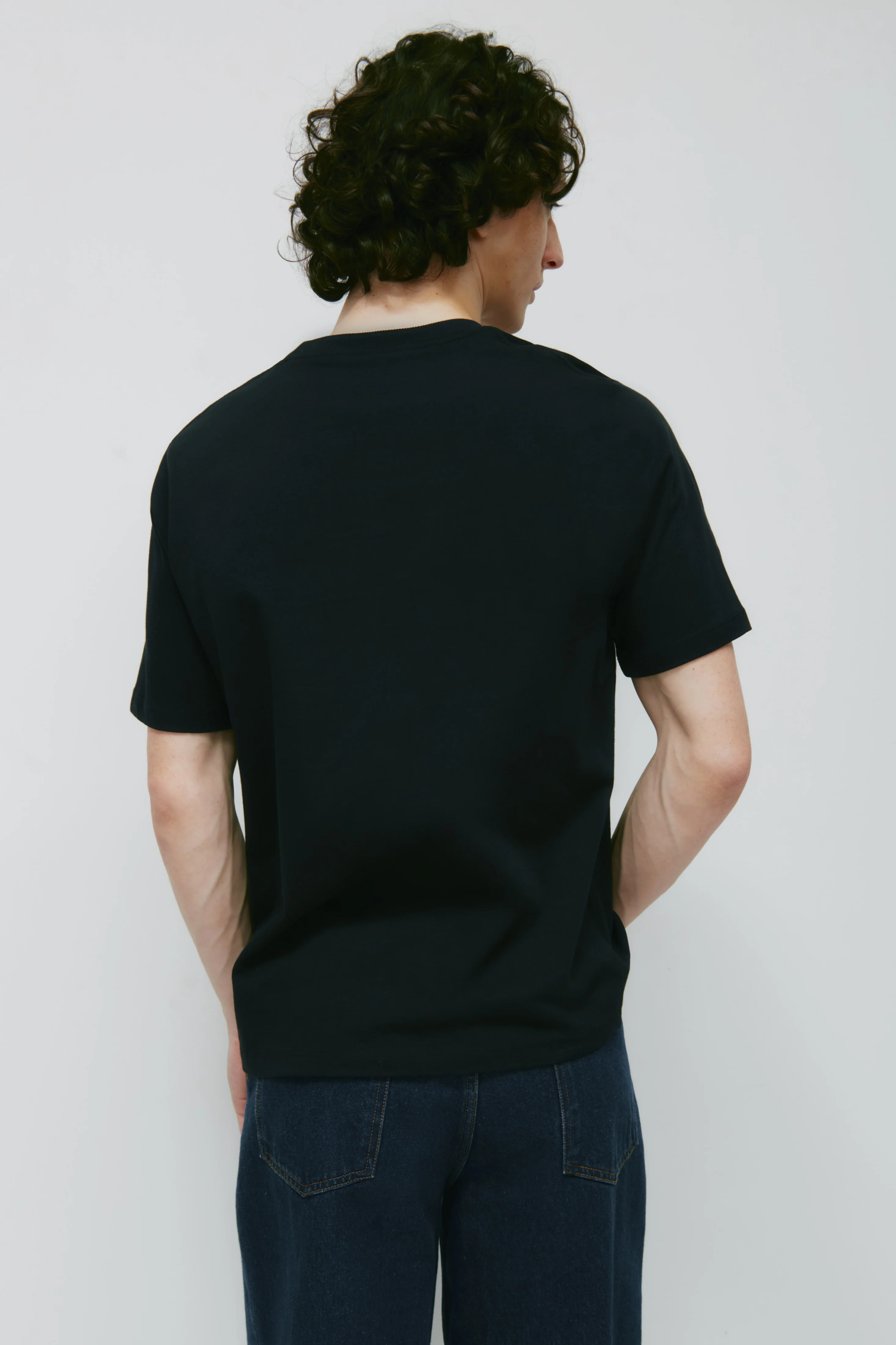 Men's Midweight Crew in Black - Image 4