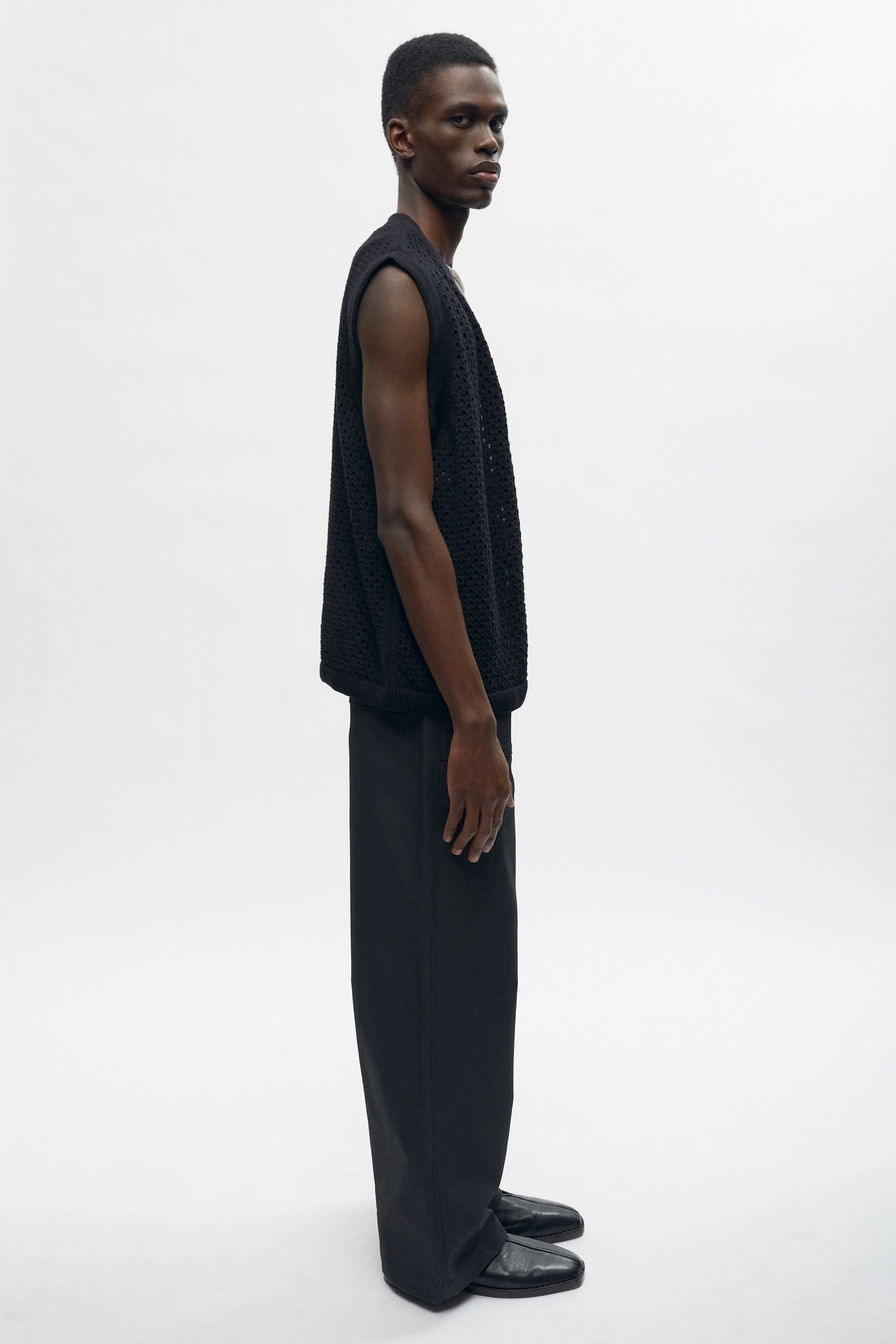 Mina Vest in Black - Image 4