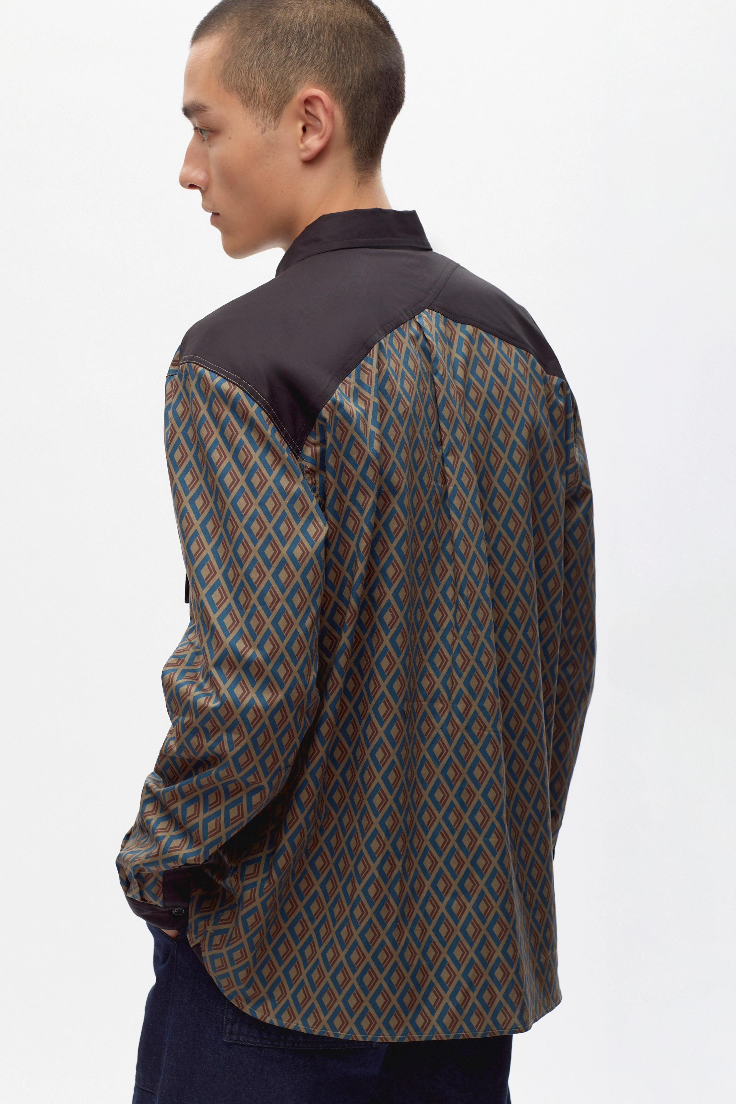 Namat Shirt in Black - Image 3