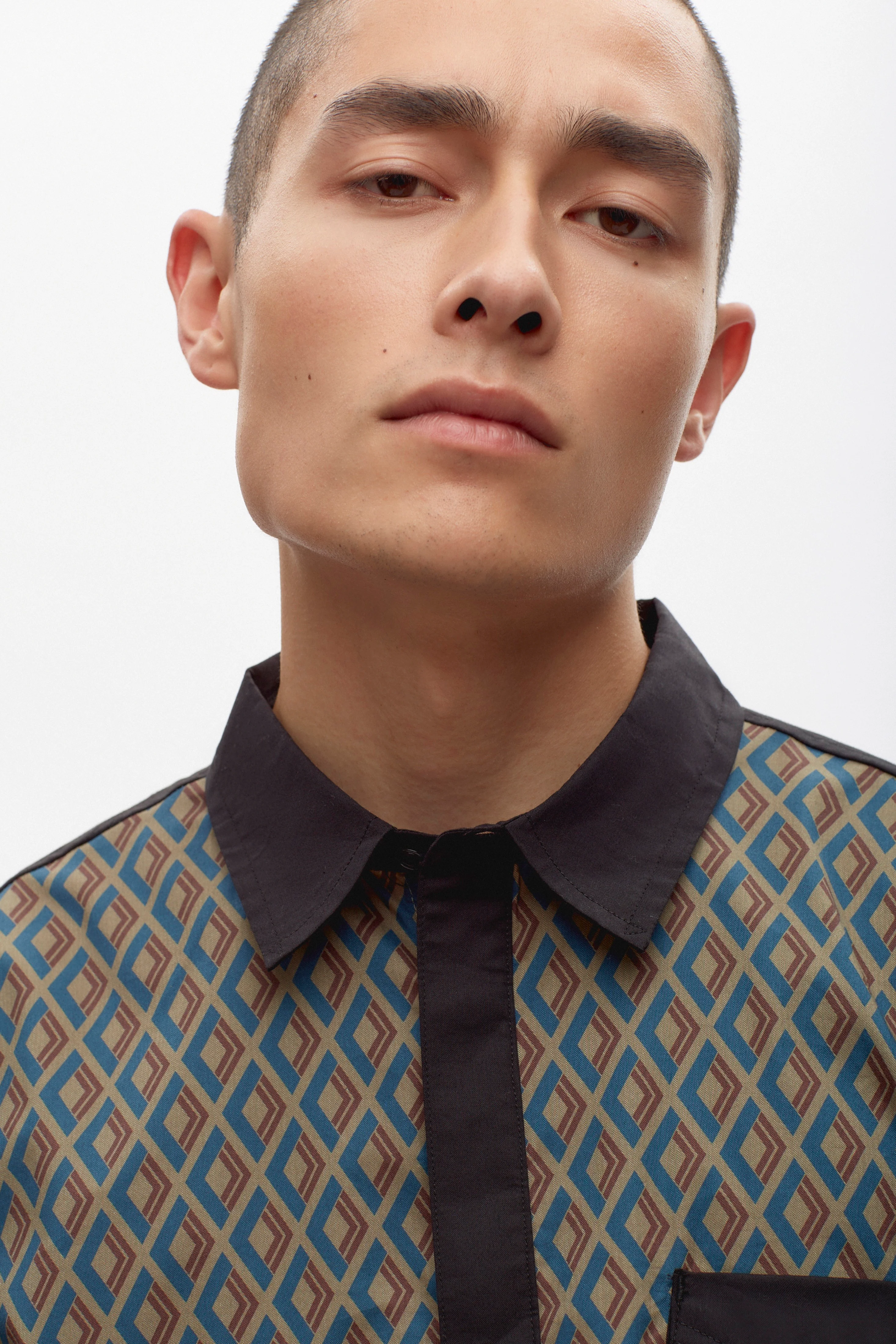 Namat Shirt in Black - Image 4