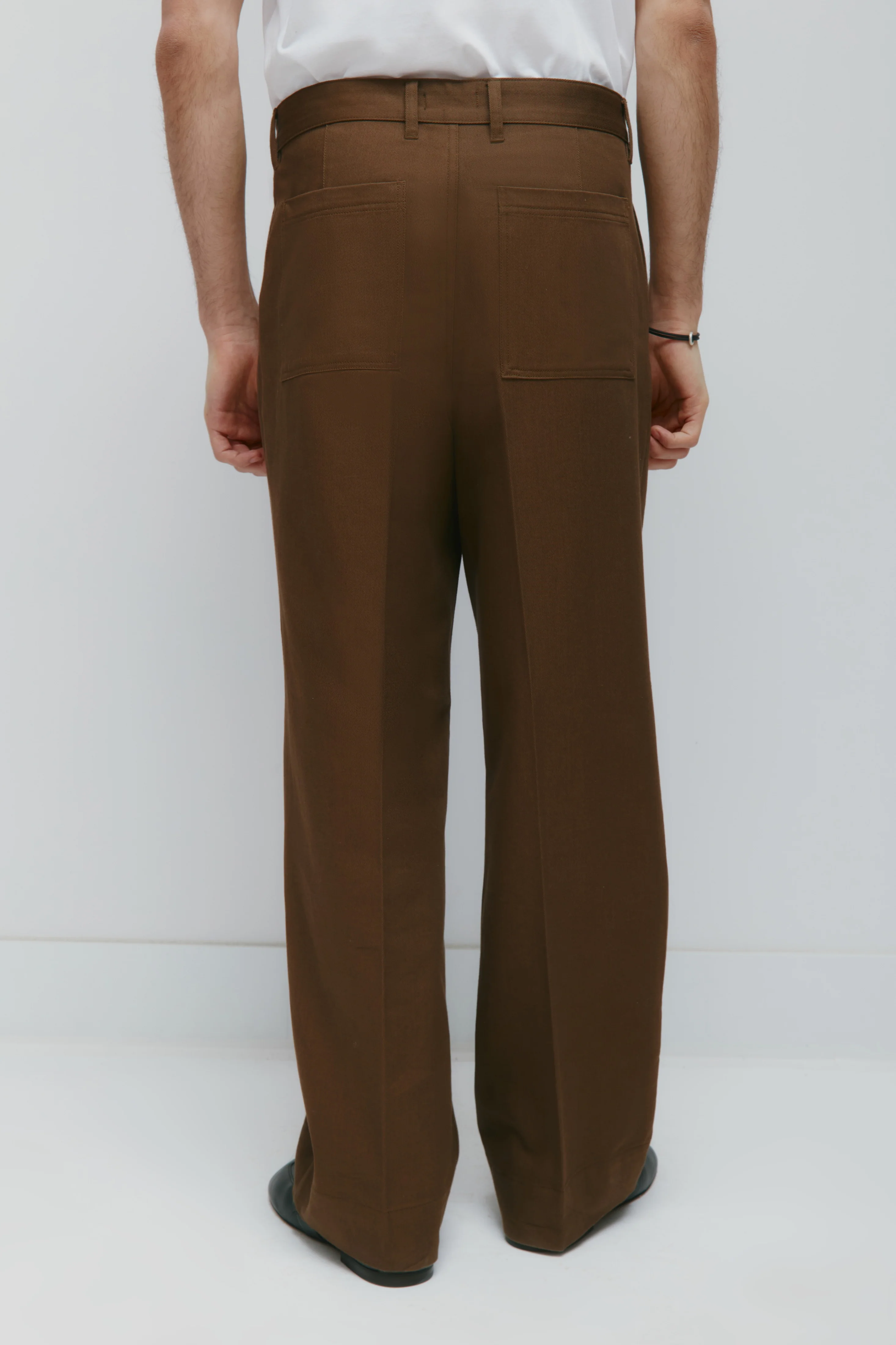 Men's Nilus Trouser in Walnut - Image 5