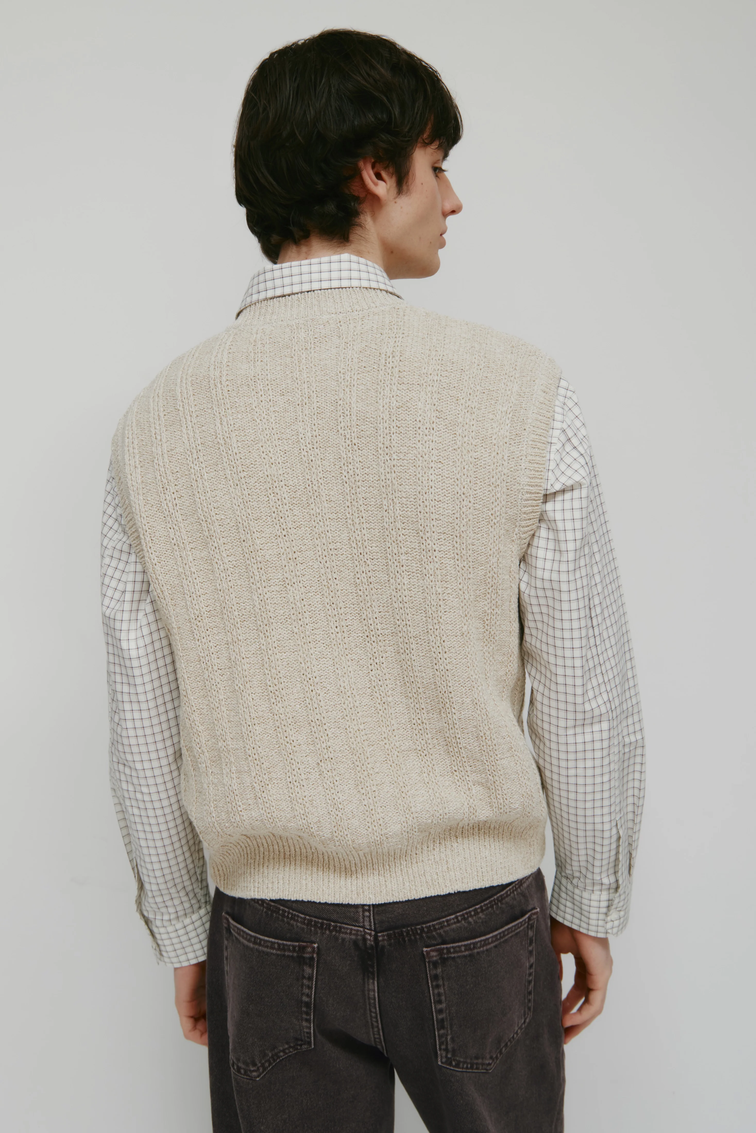 Men's Nima Vest in Dove - Image 3