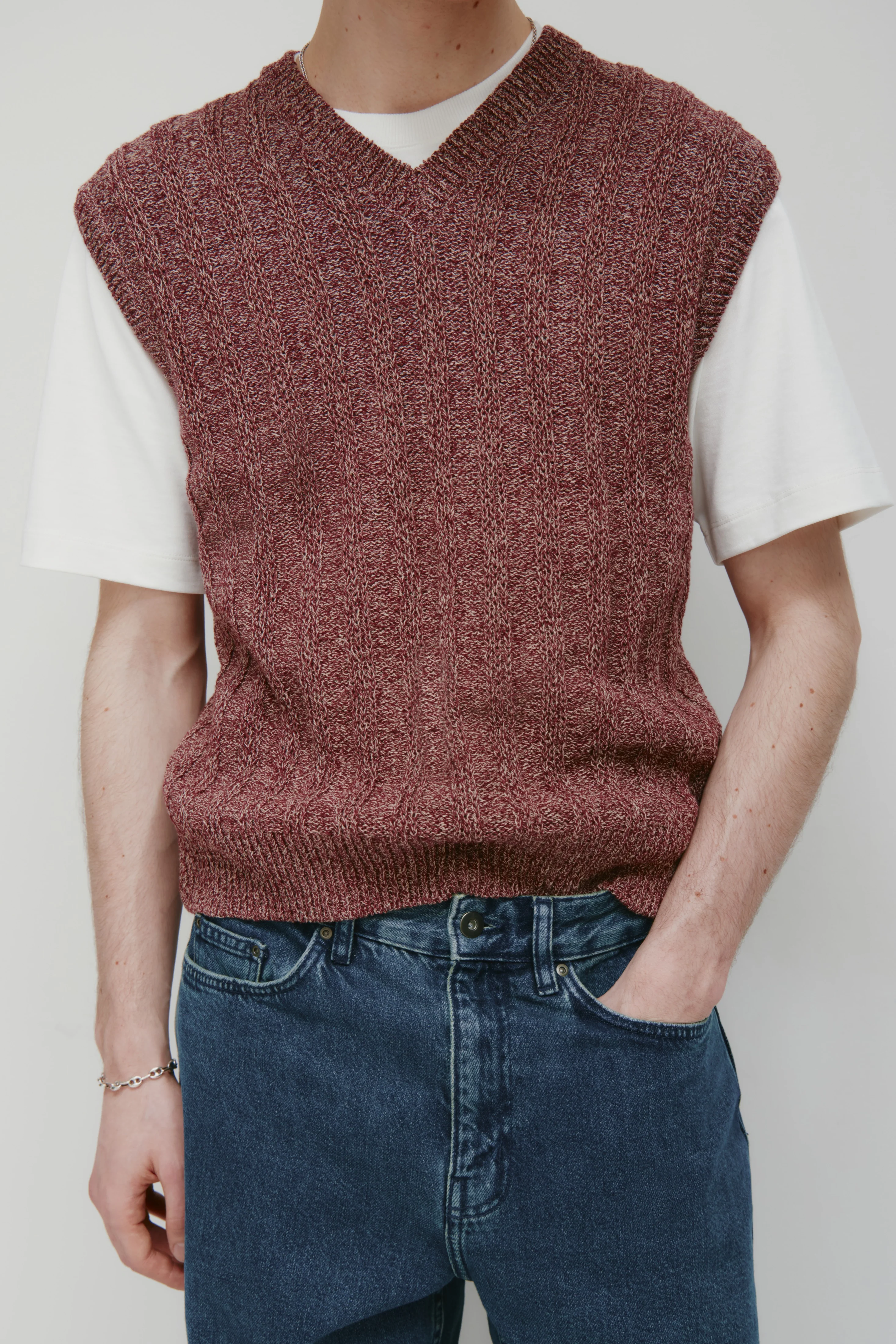 Men's Nima Vest in Yakimo - Image 5