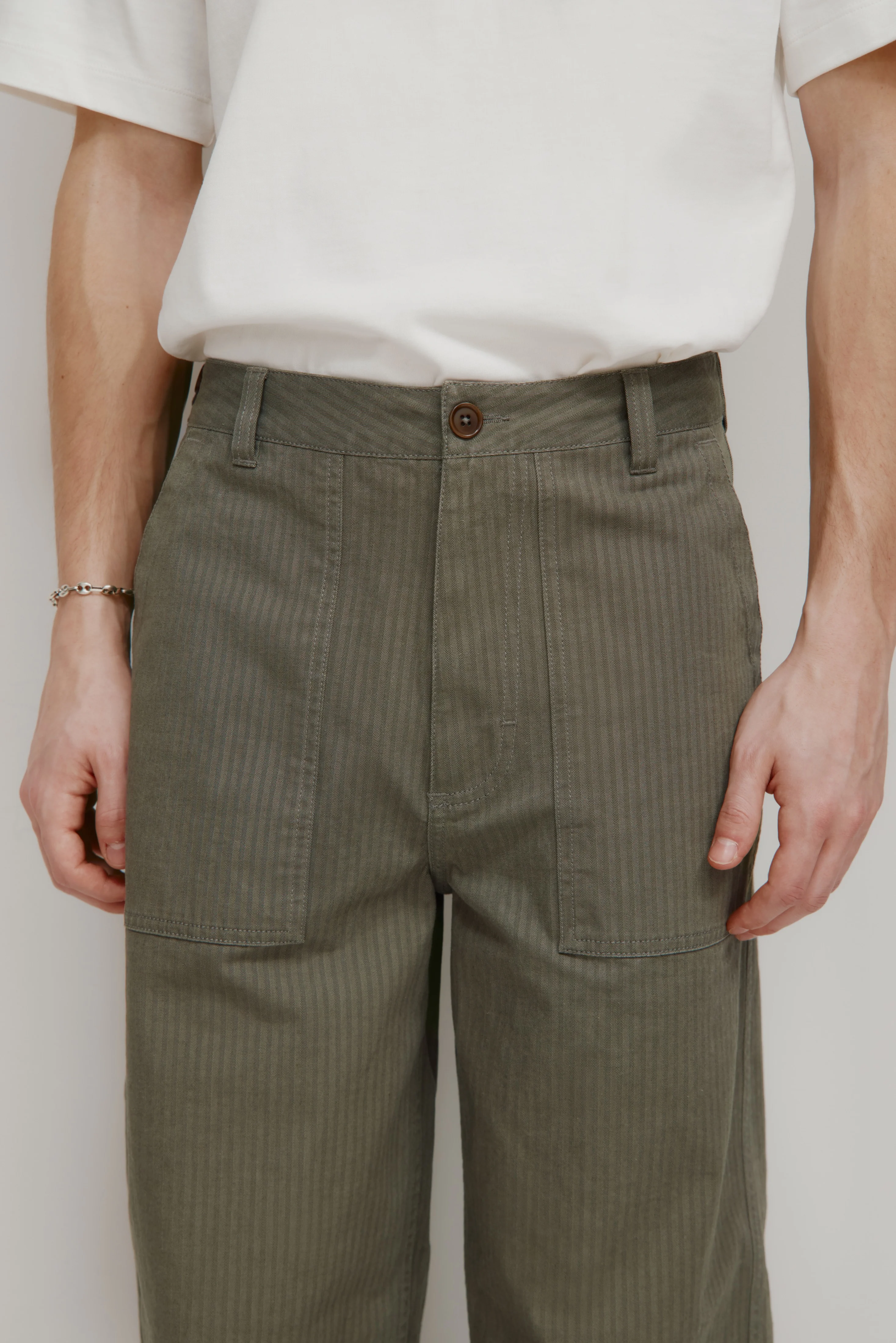 Men's Sabr Pants in Olive - Image 7