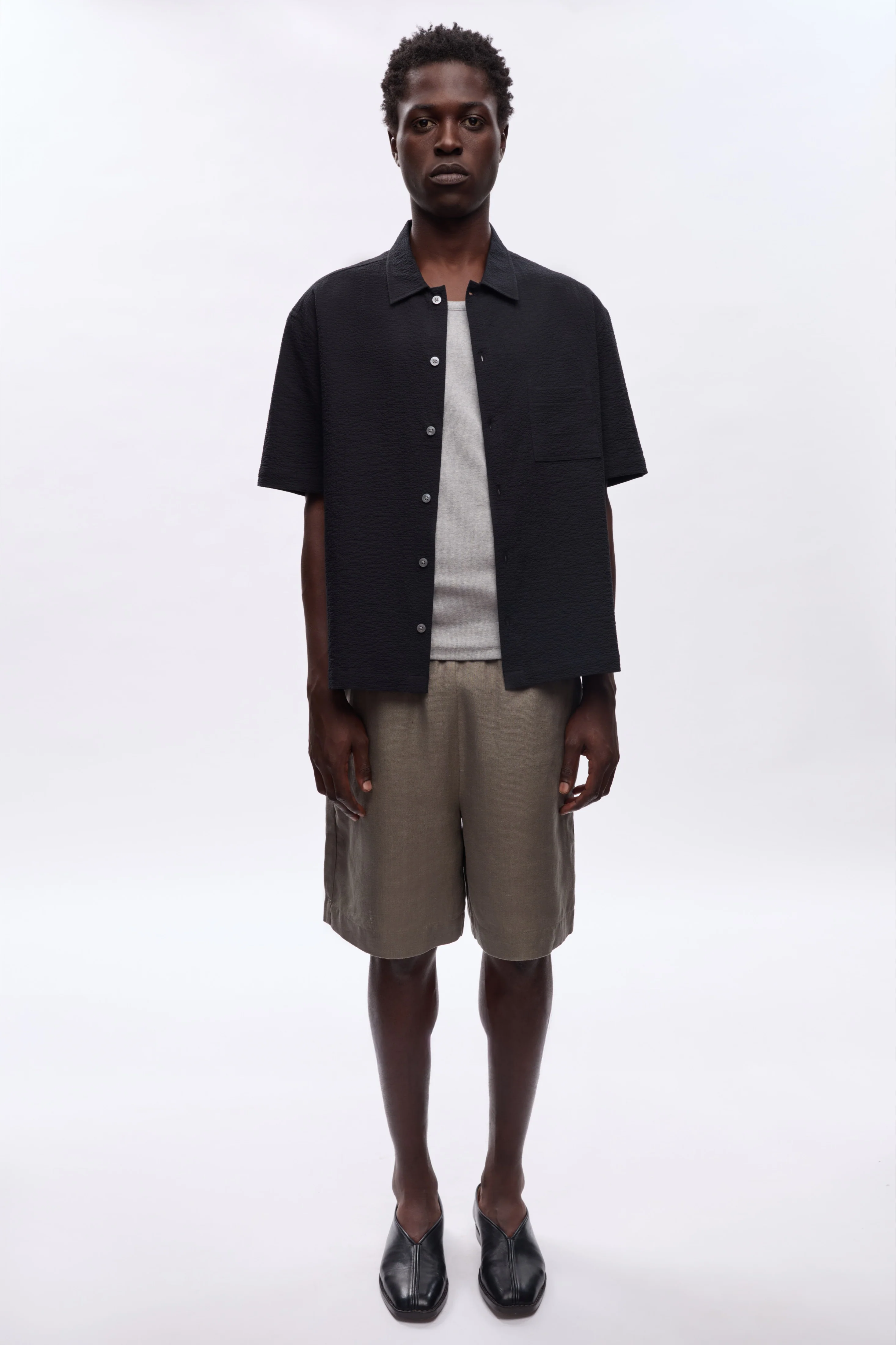 Men's Seersucker Shirt in Black - Image 2