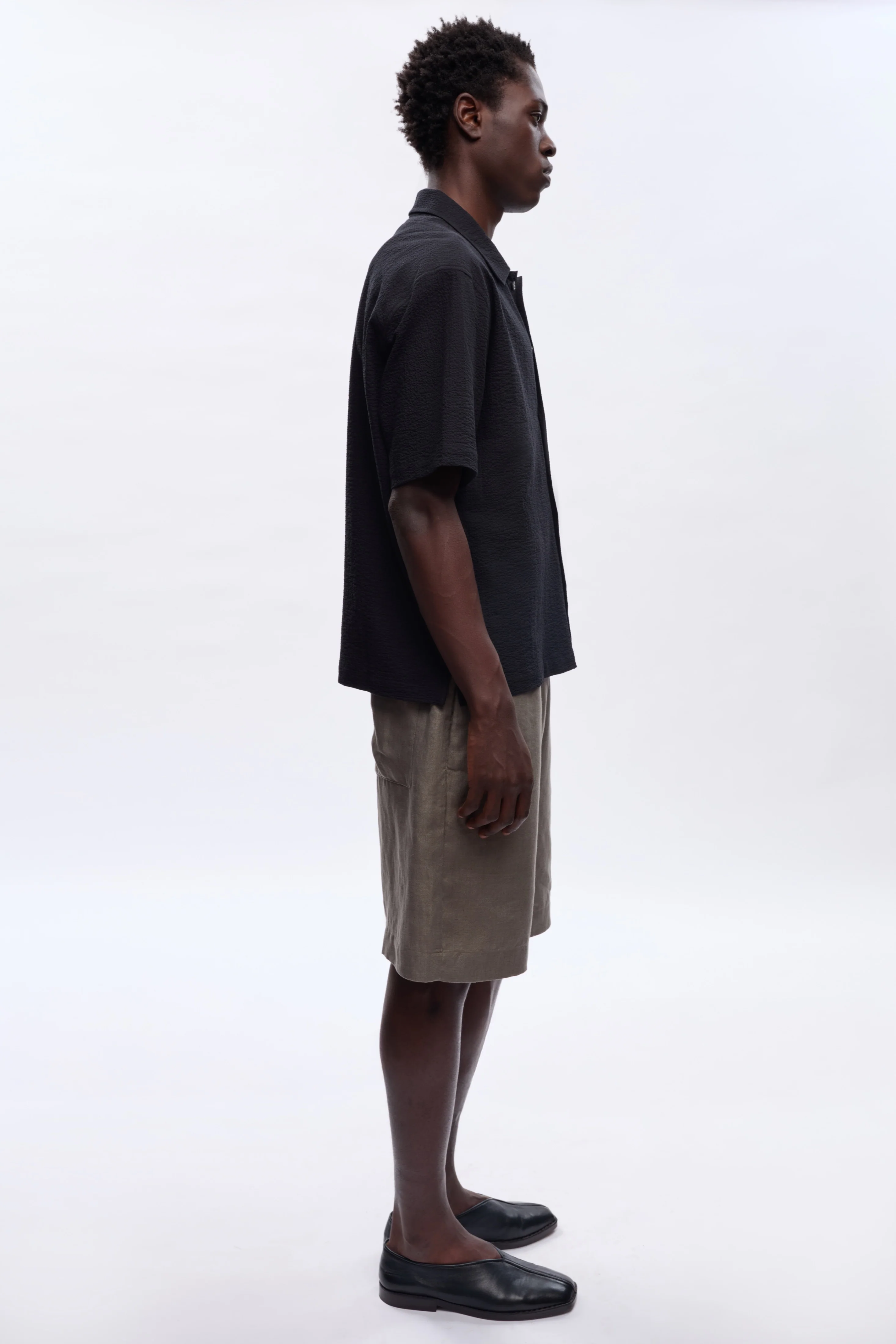 Men's Seersucker Shirt in Black - Image 5