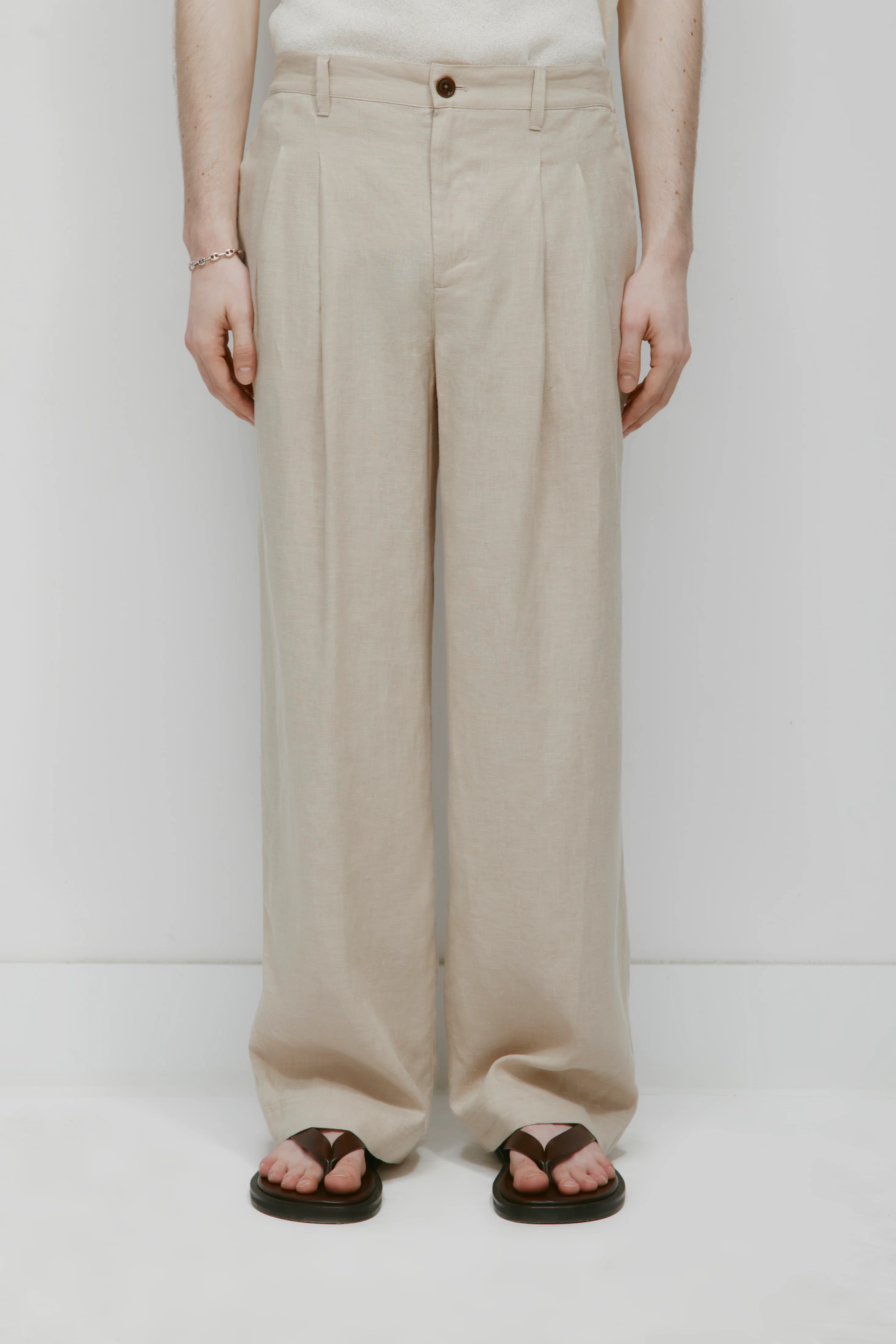 Men's Sila Linen Trouser in Stone - Image 2