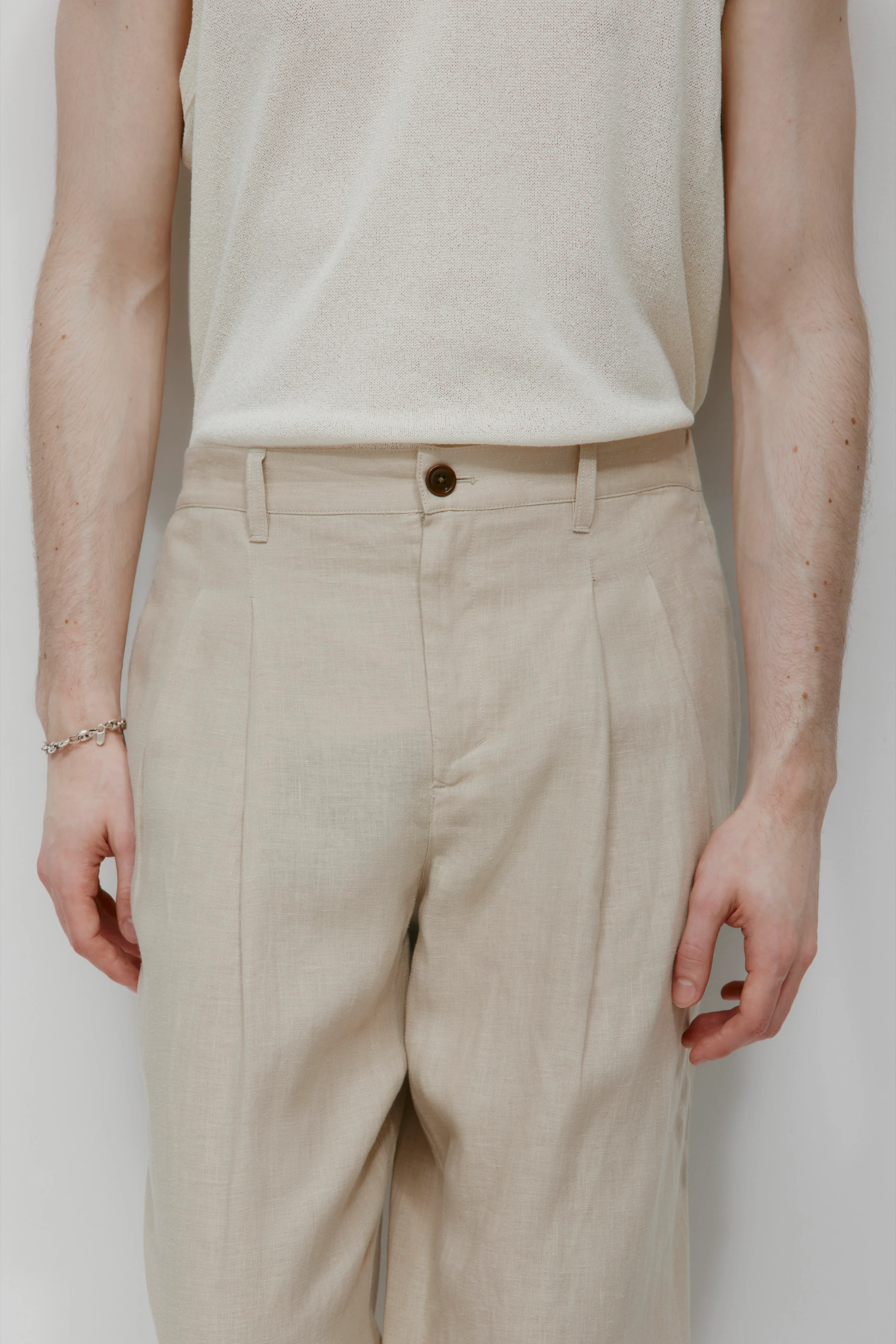 Men's Sila Linen Trouser in Stone - Image 5
