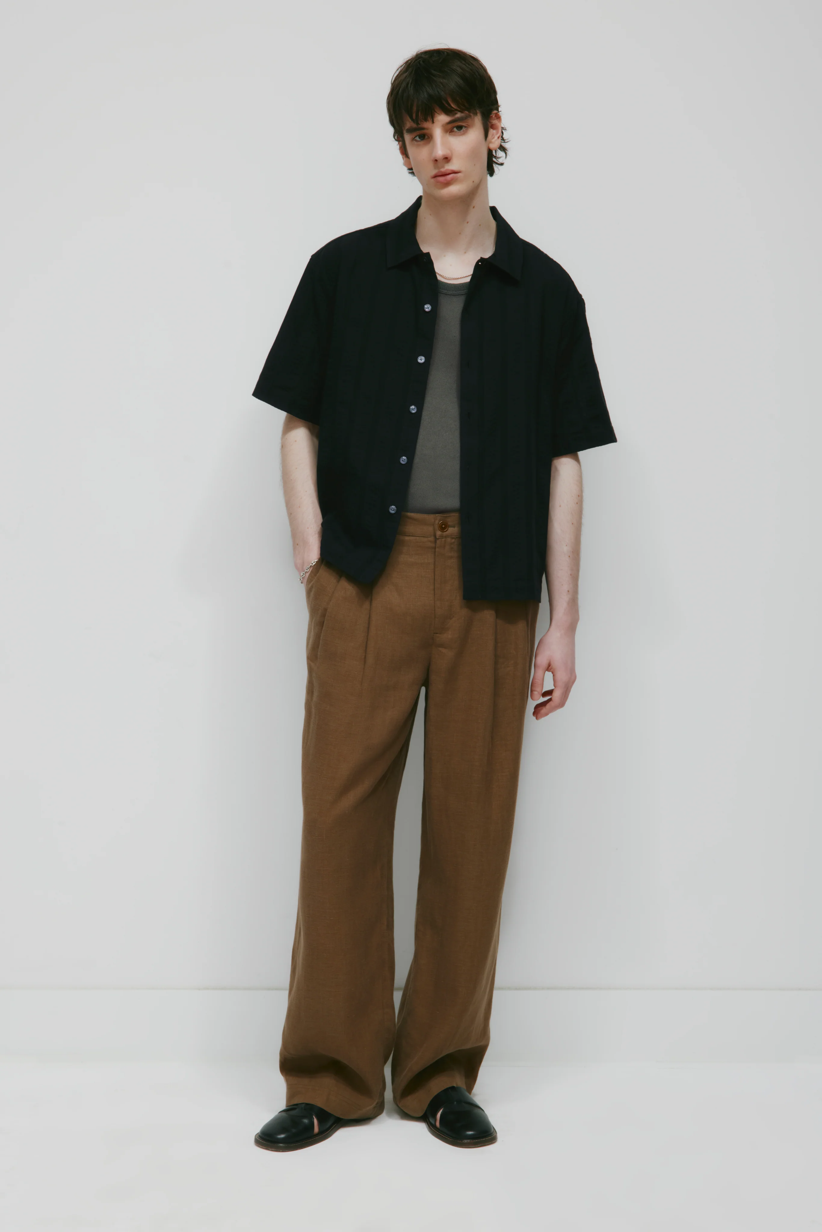 Men's Sila Linen Trouser in Teak