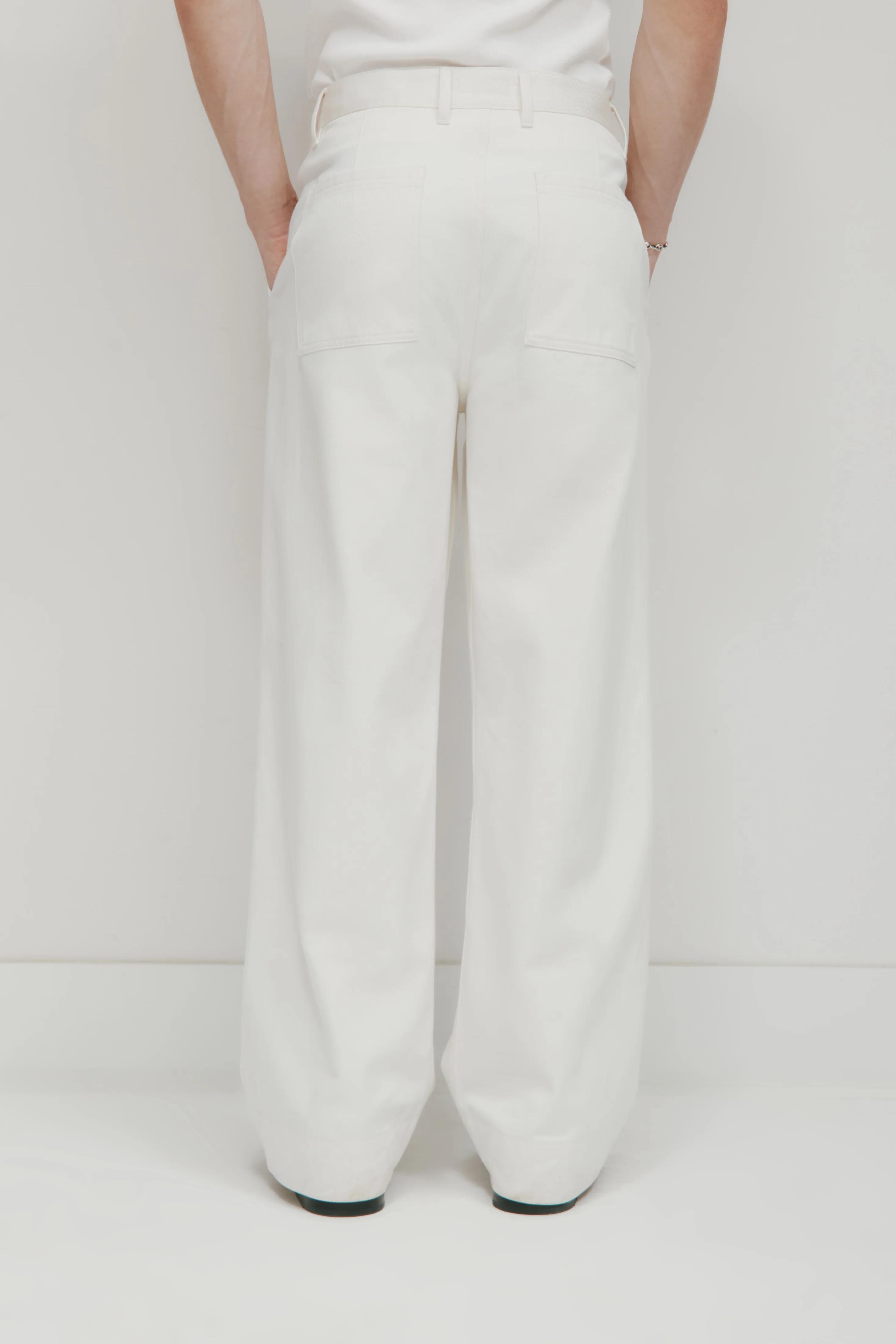 Men's Slouchy Buma Trouser in Marshmallow - Image 4