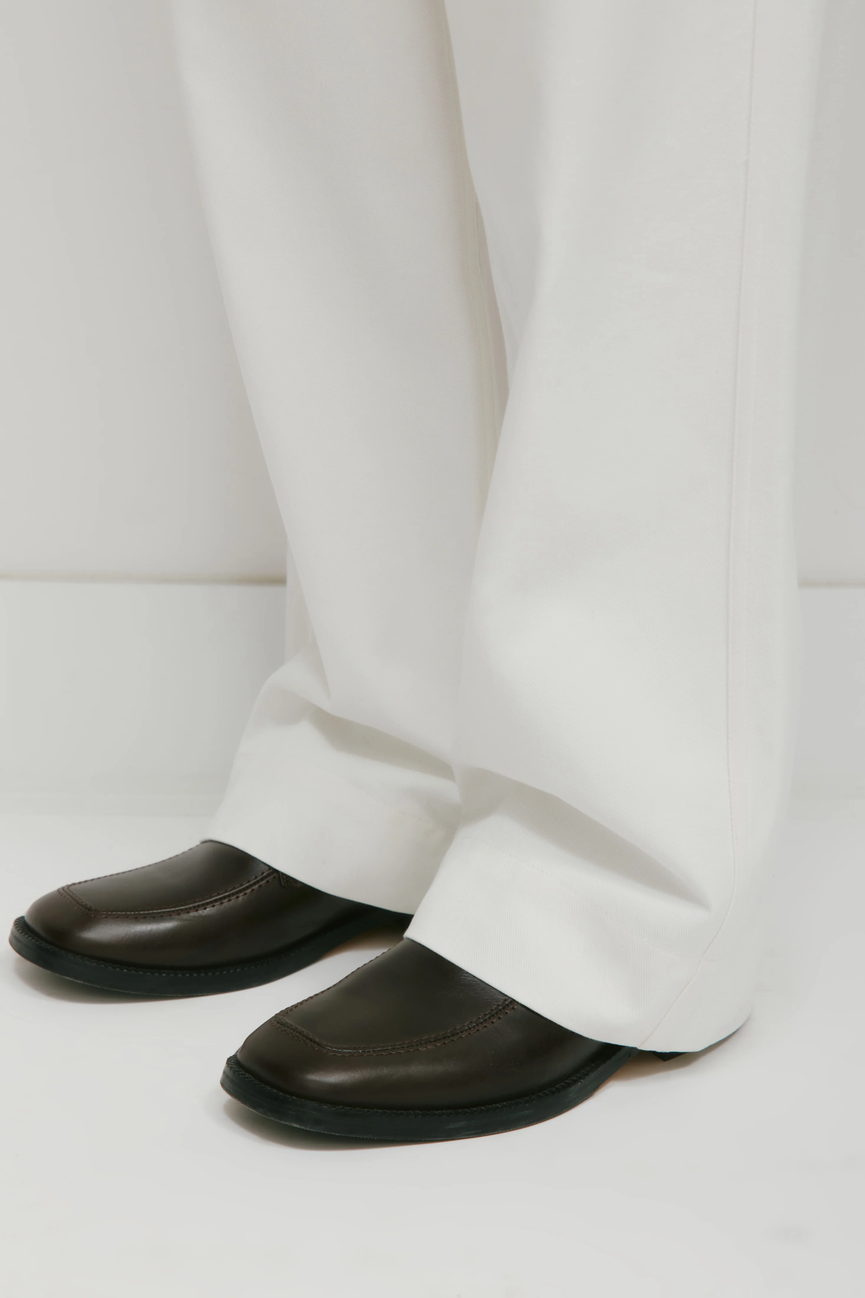 Men's Slouchy Buma Trouser in Marshmallow - Image 5