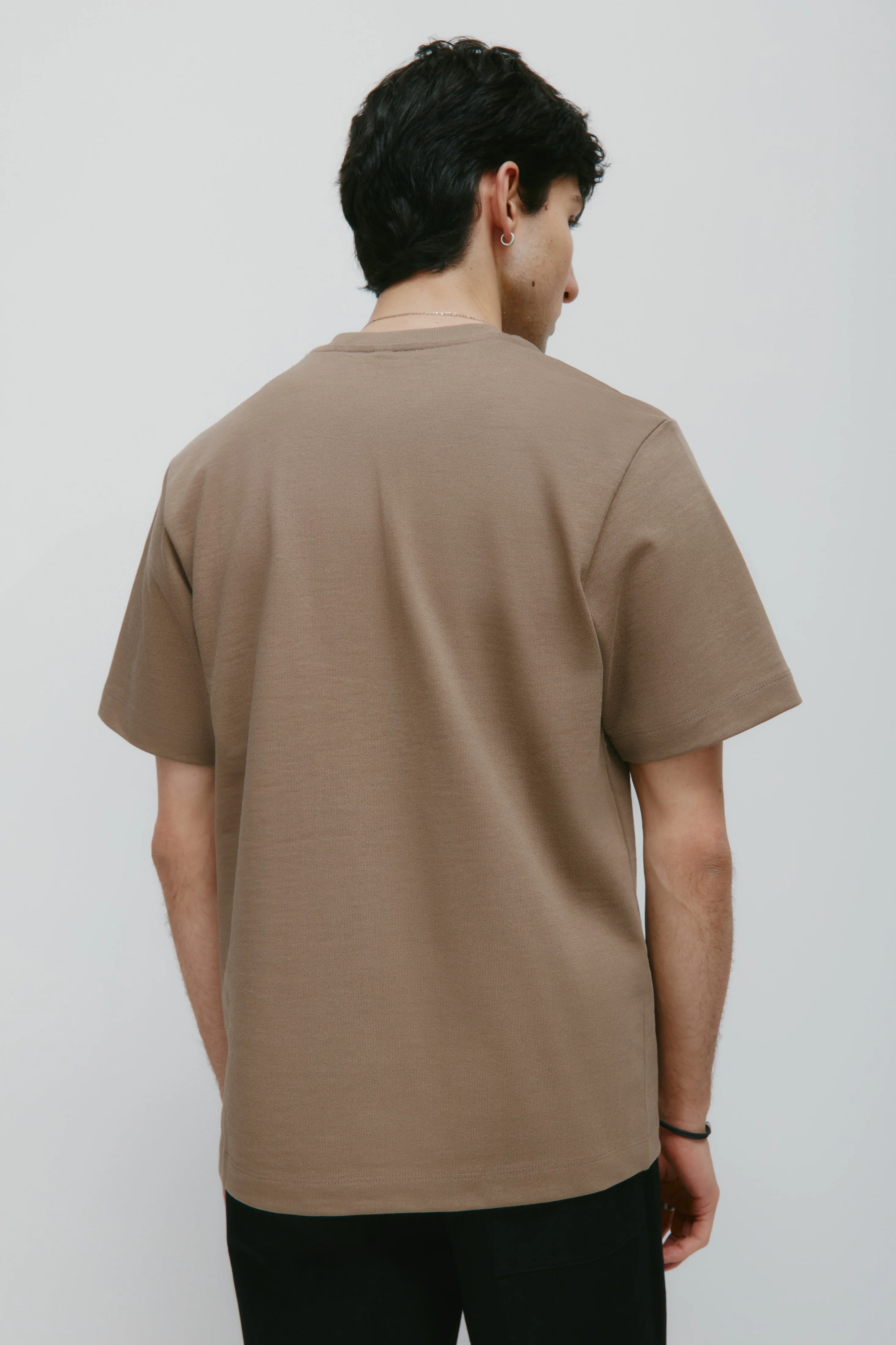 Men's Slub Pocket Tee in Taupe - Image 4