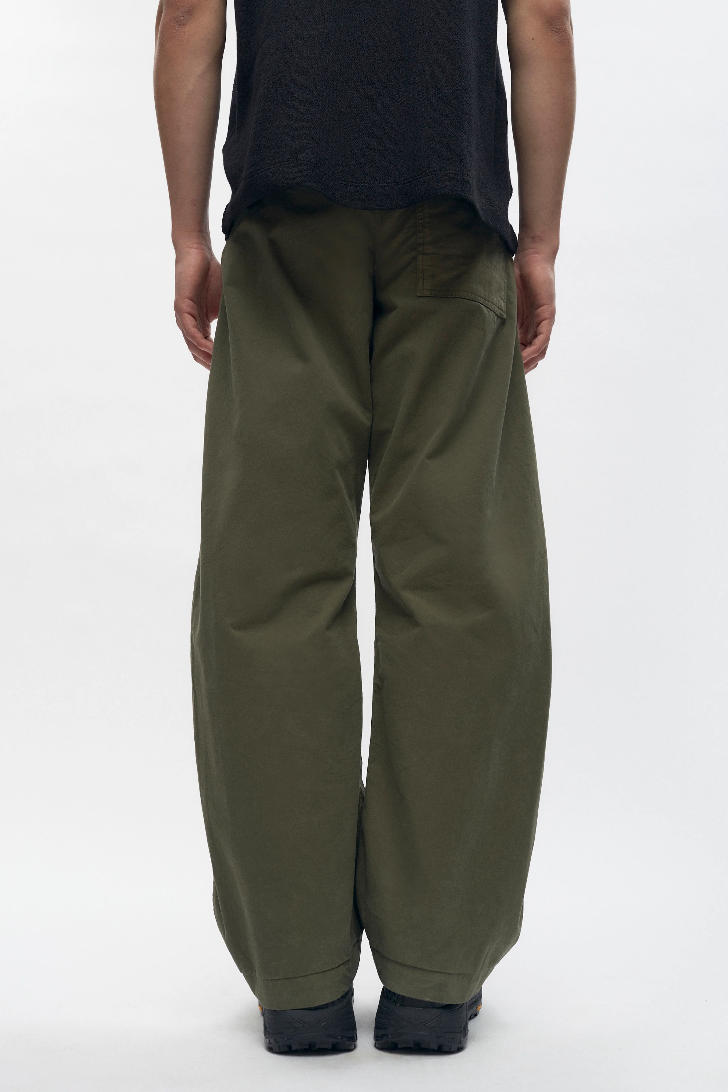 Tefnut Beach Pant in Olive - Image 4
