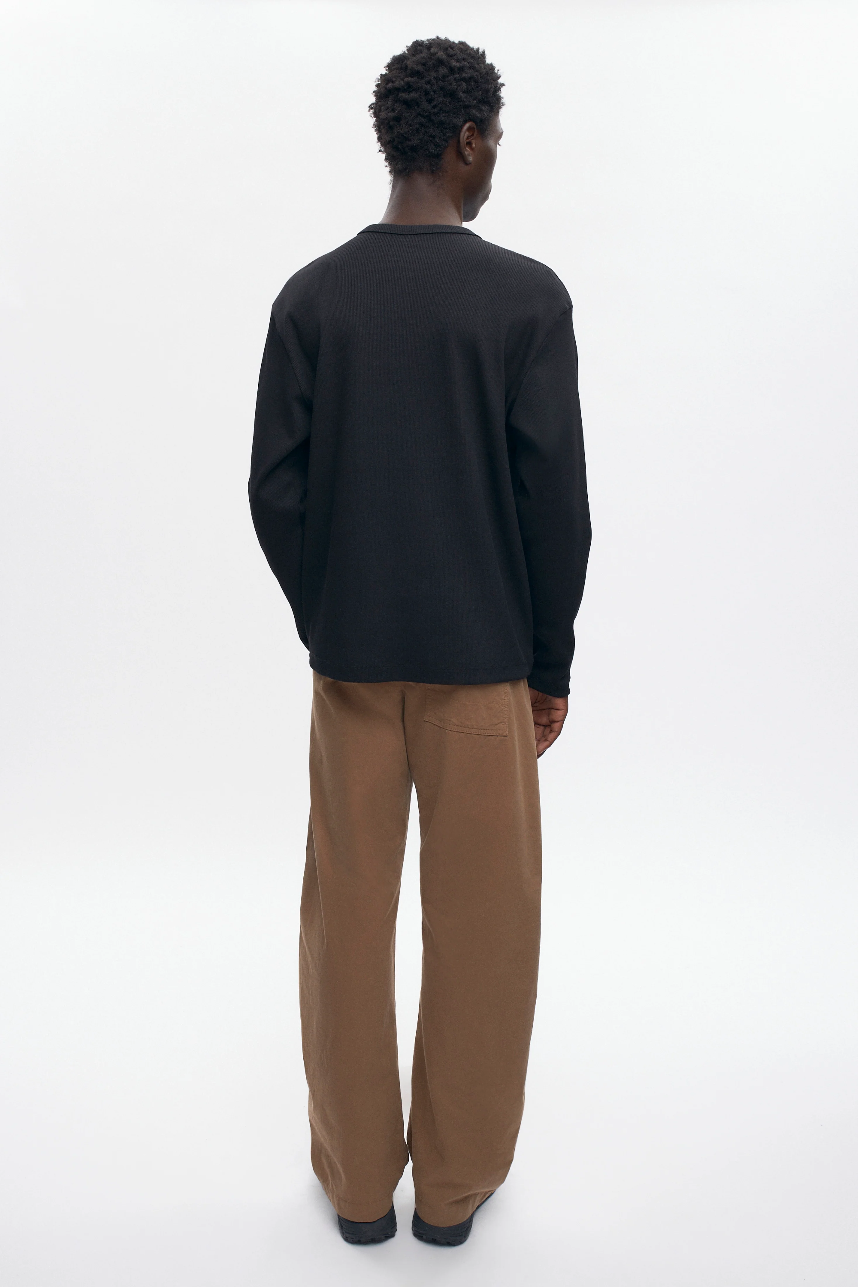 Men's Thebes Longsleeve in Black - Image 6