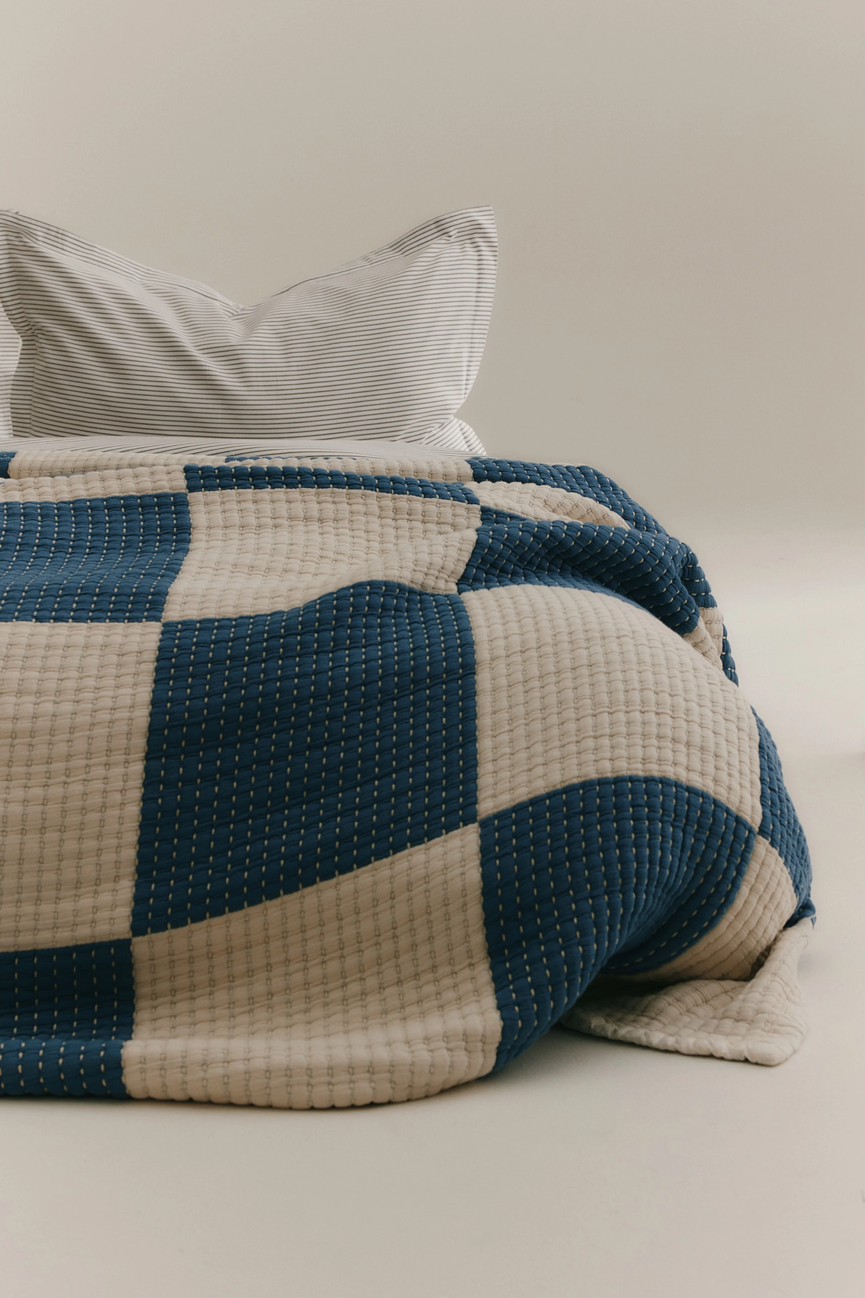 Patchwork Quilted Comforter in Natural/Delta - Image 4