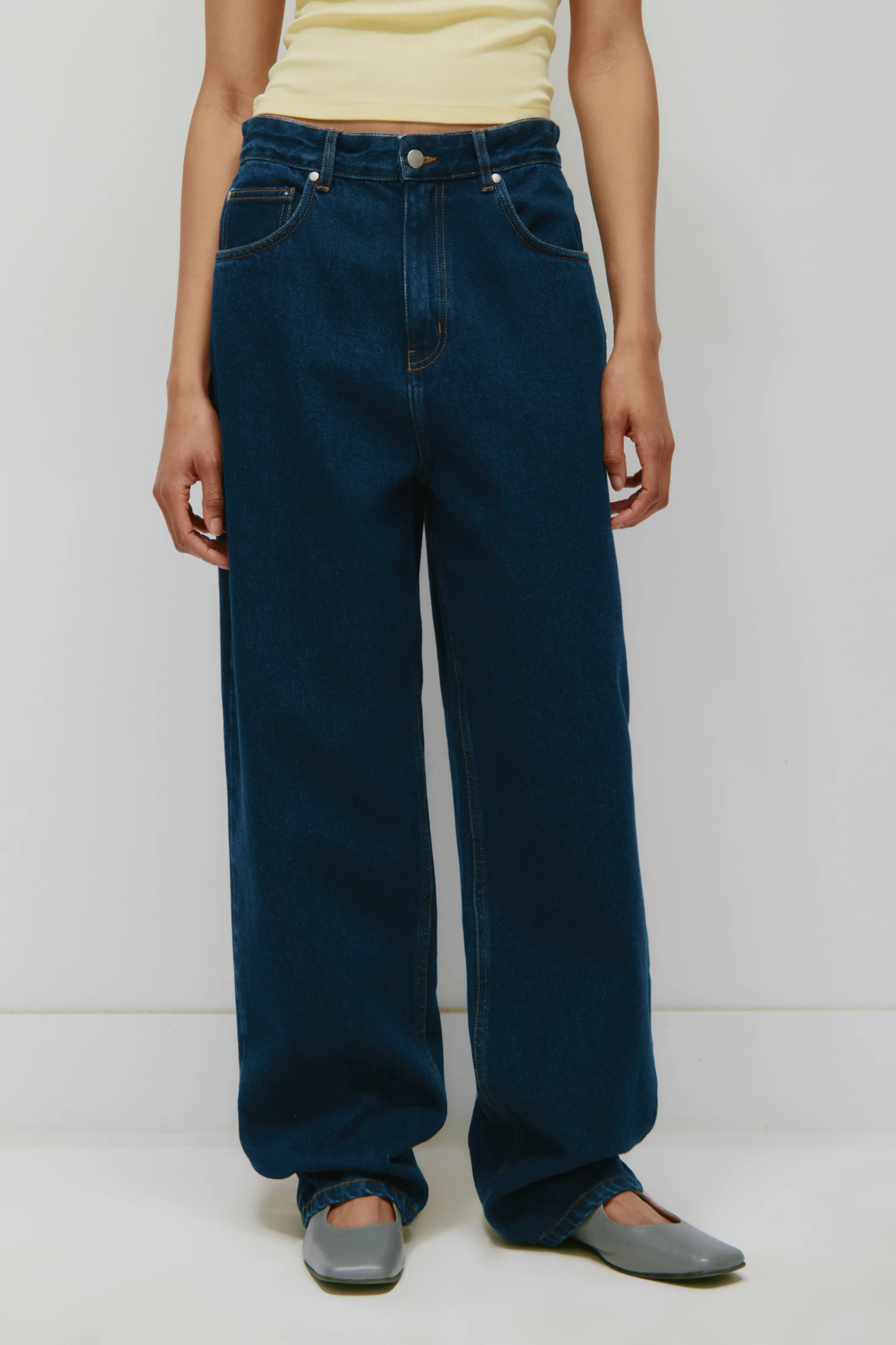 Antifit Denim in Dark Wash - Image 4