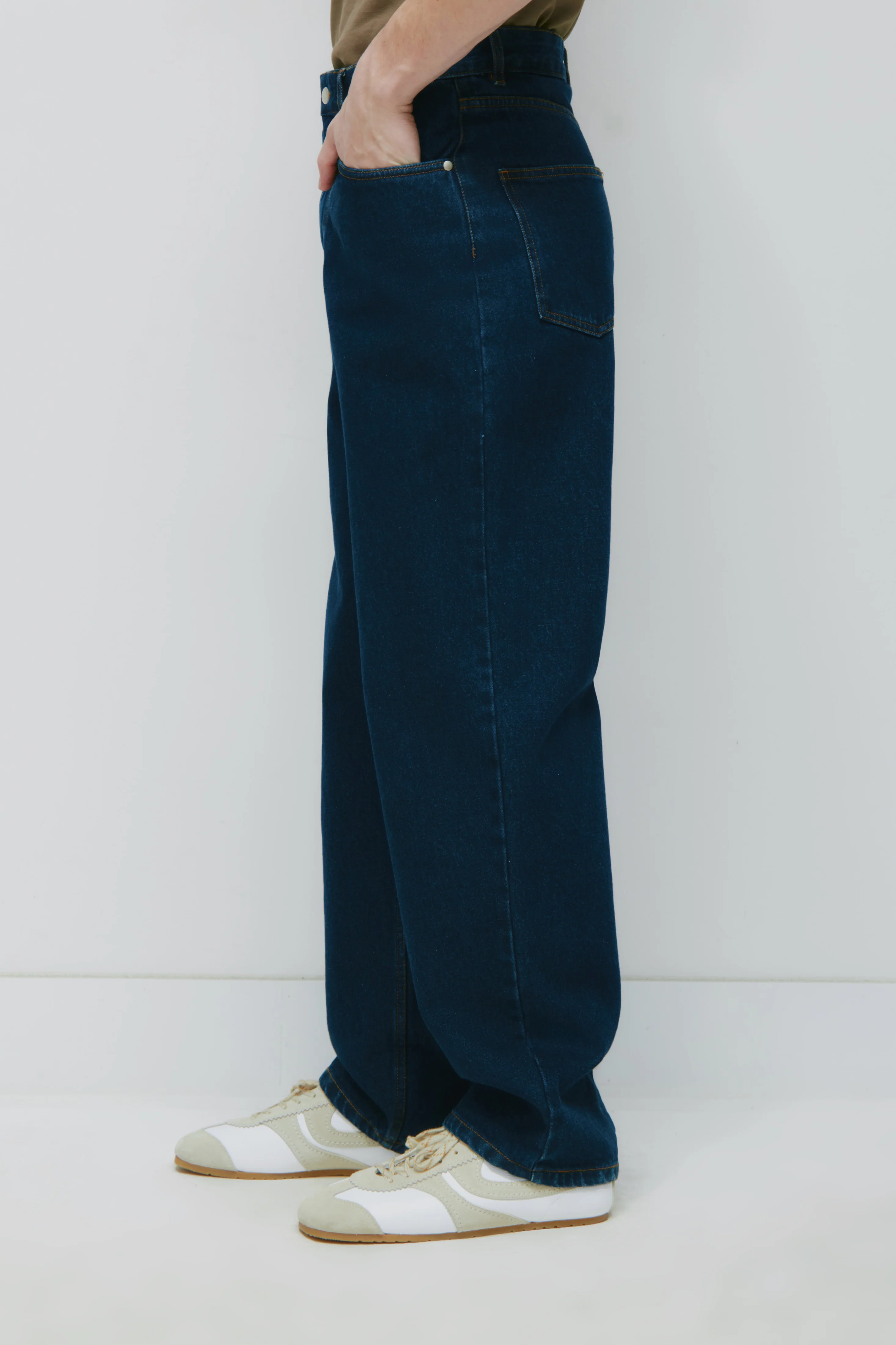 Antifit Denim in Dark Wash - Image 5