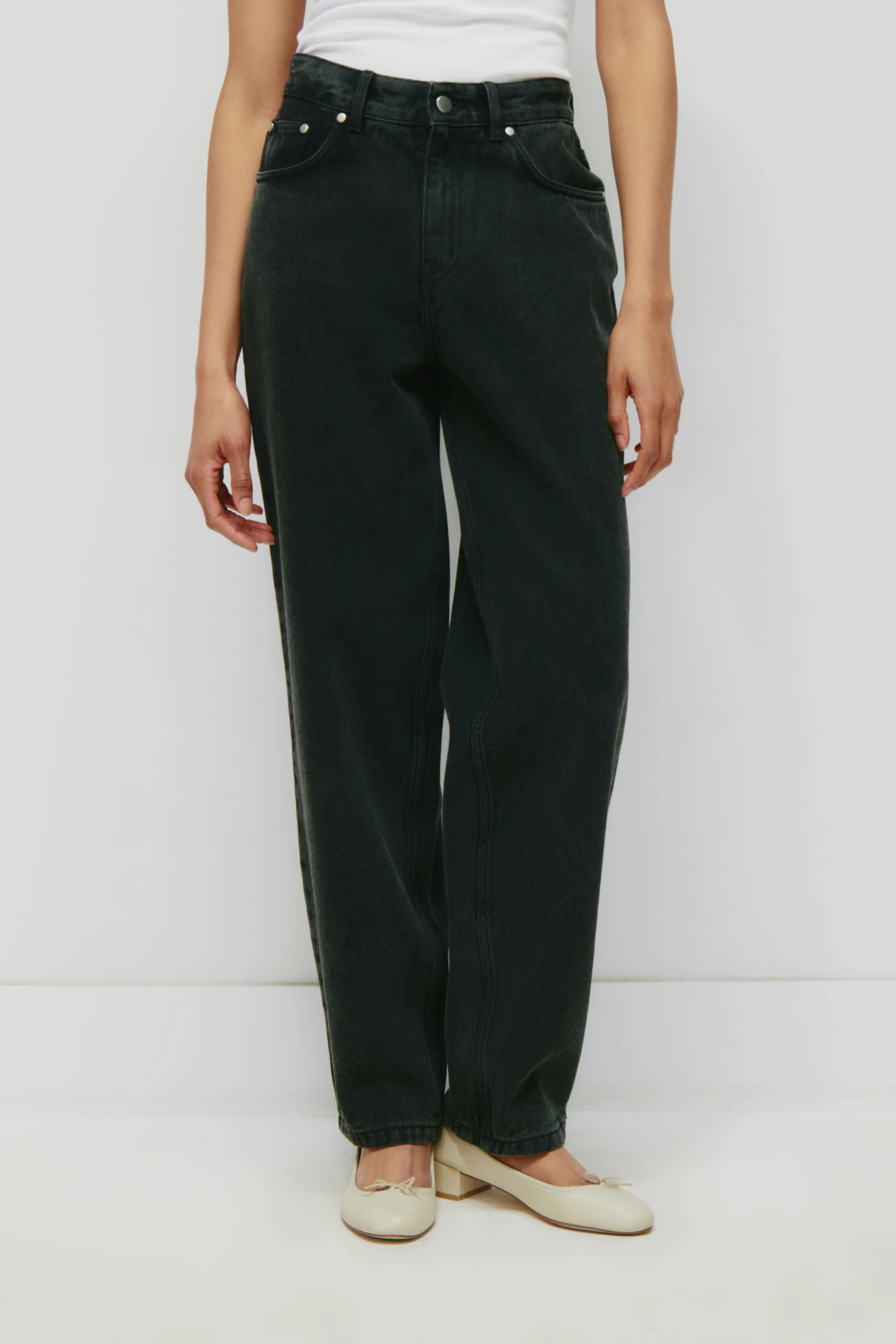Antifit Denim in Washed Black - Image 4