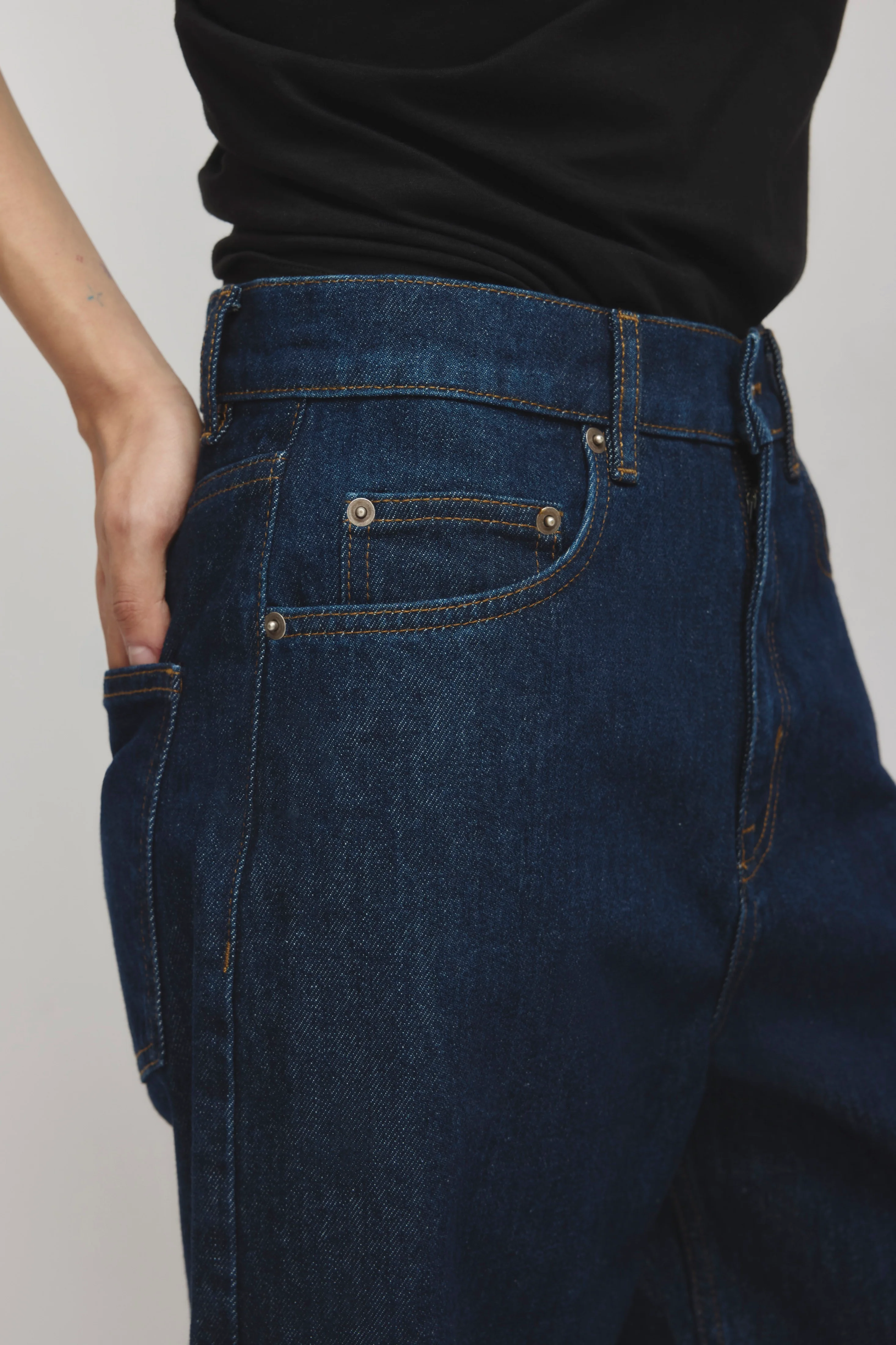 Unisex Antifit Denim Shorts in Dark Wash - Image 9